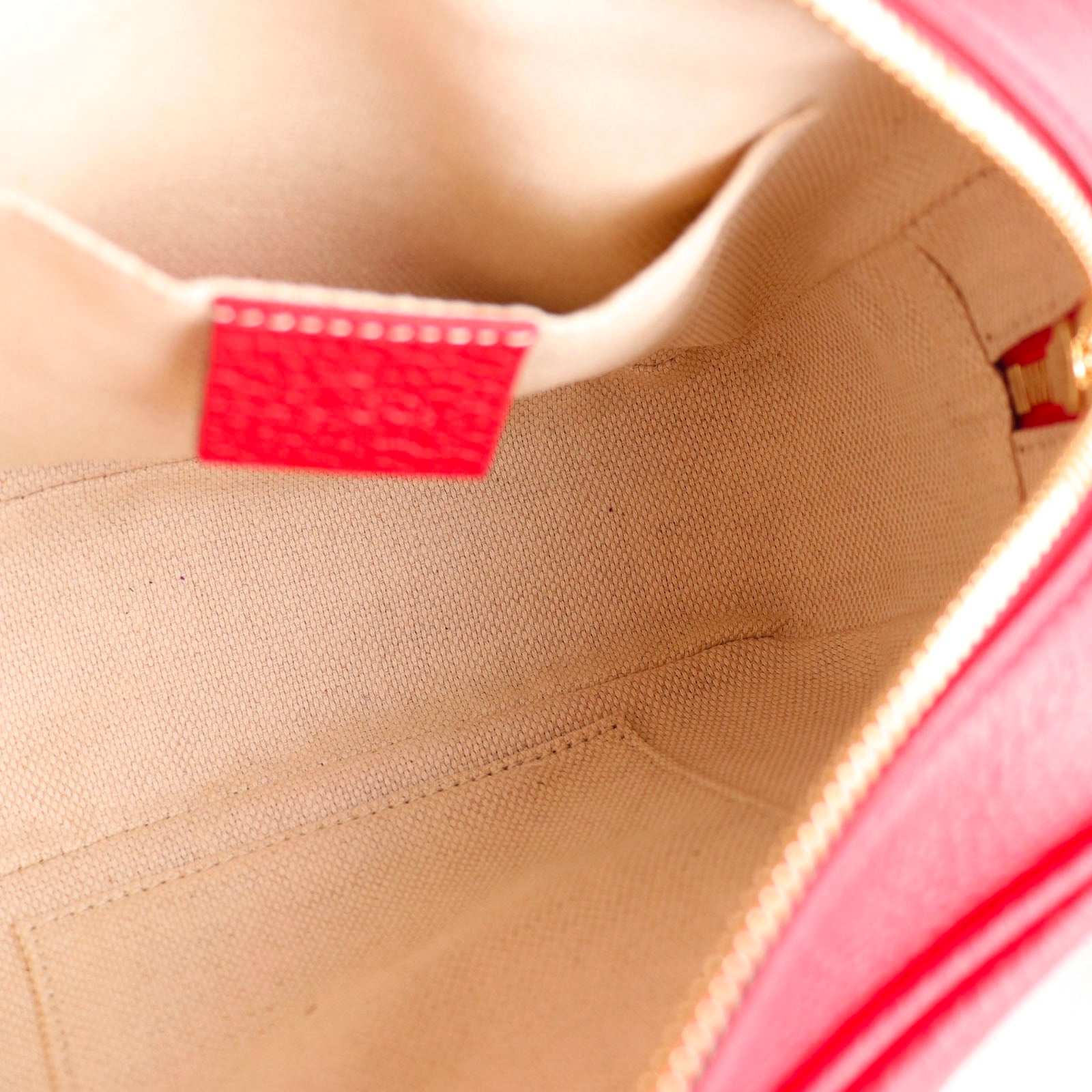 GUCCI - Sac à bandoulière Soho Camera en cuir grainé rouge