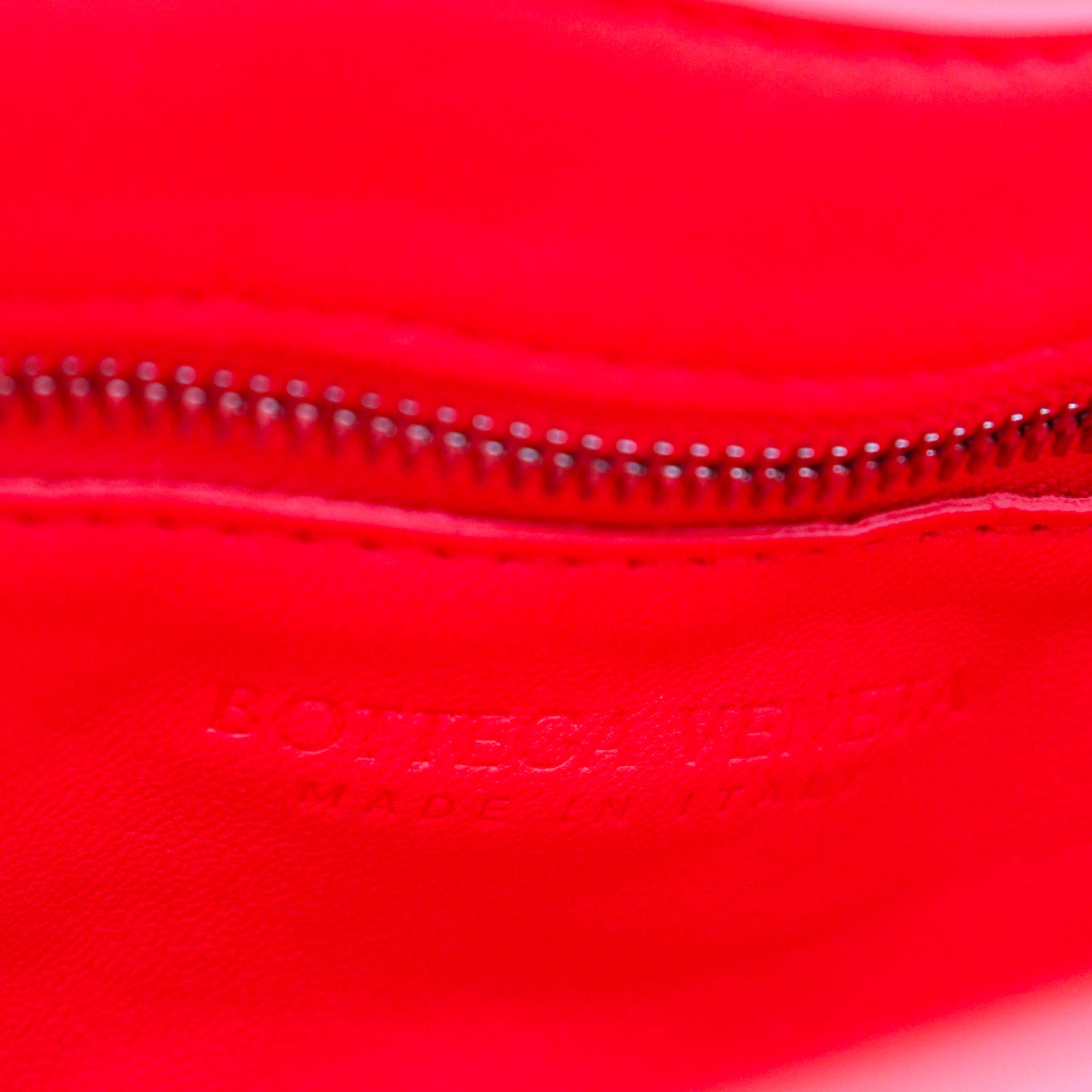 BOTTEGA VENETA - Sac à bandoulière Chain Cassette en cuir rouge