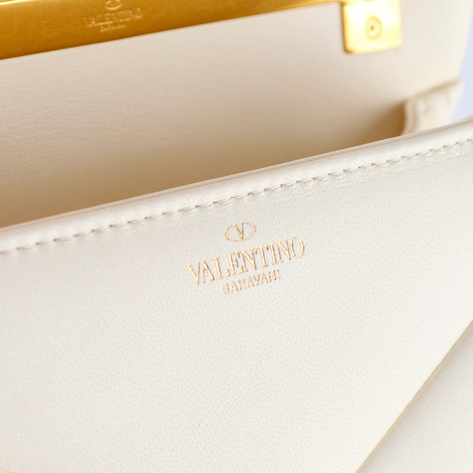 VALENTINO - Sac à bandoulière One Stud Mini en cuir blanc