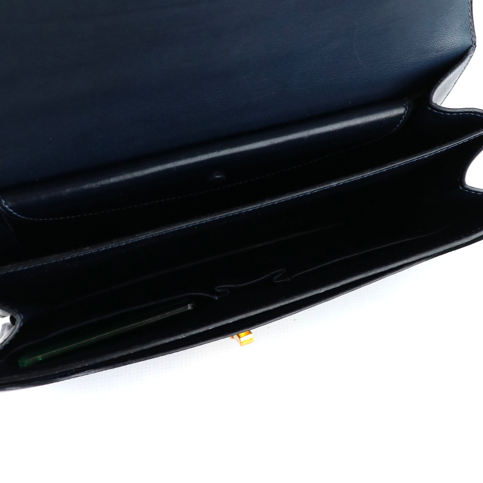 HERMÈS - Sac à main en cuir lisse bleu marine vintage