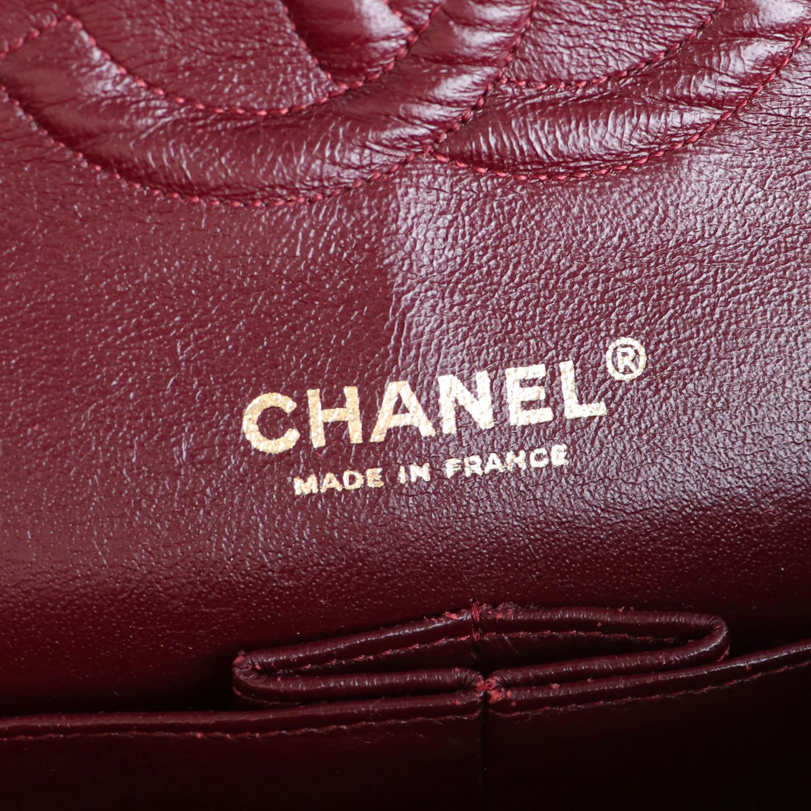 CHANEL - Sac à main Timeless 26 double flap en cuir matelassé noir vintage