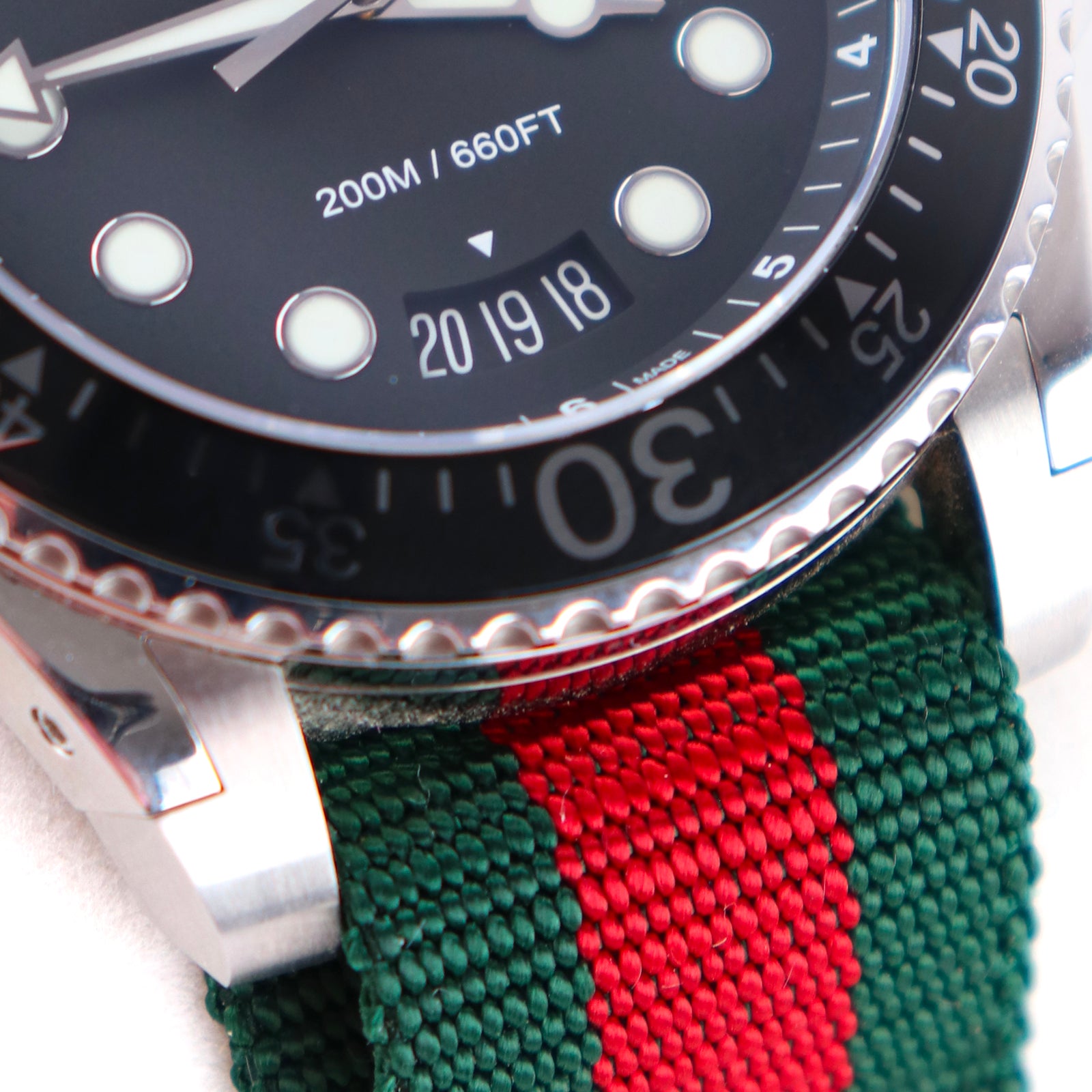 GUCCI - Montre Dive 45mm en acier et bracelet web