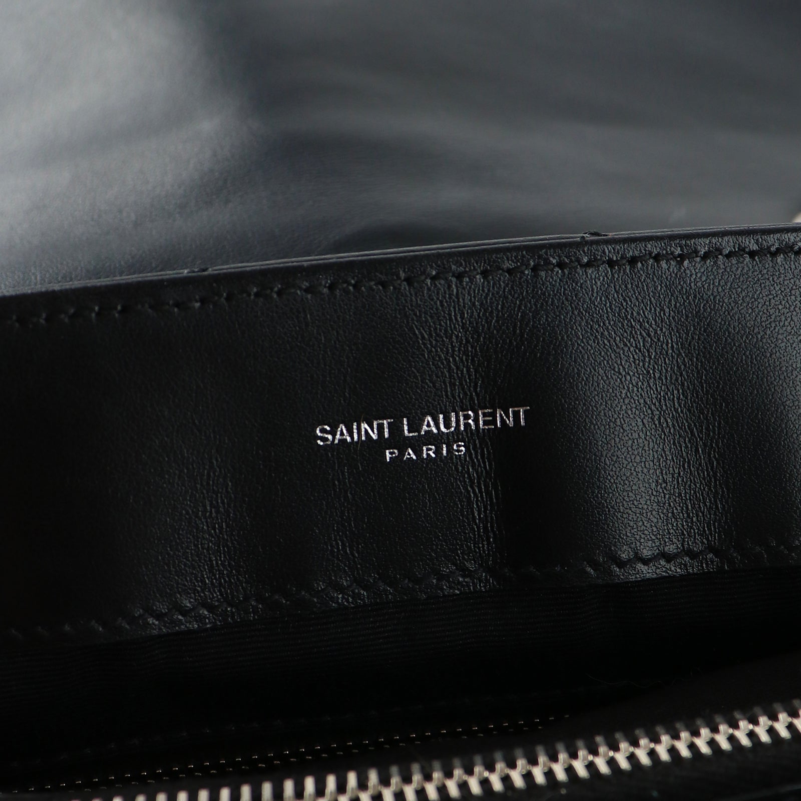 SAINT LAURENT - Sac à épaule Loulou medium en cuir matelassé