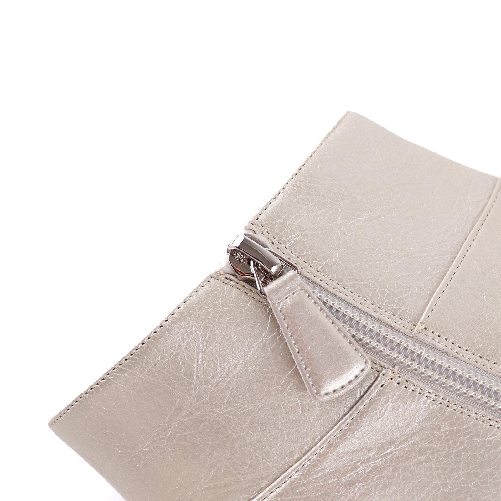 CHANEL - Silver leather ankle boots (T39)