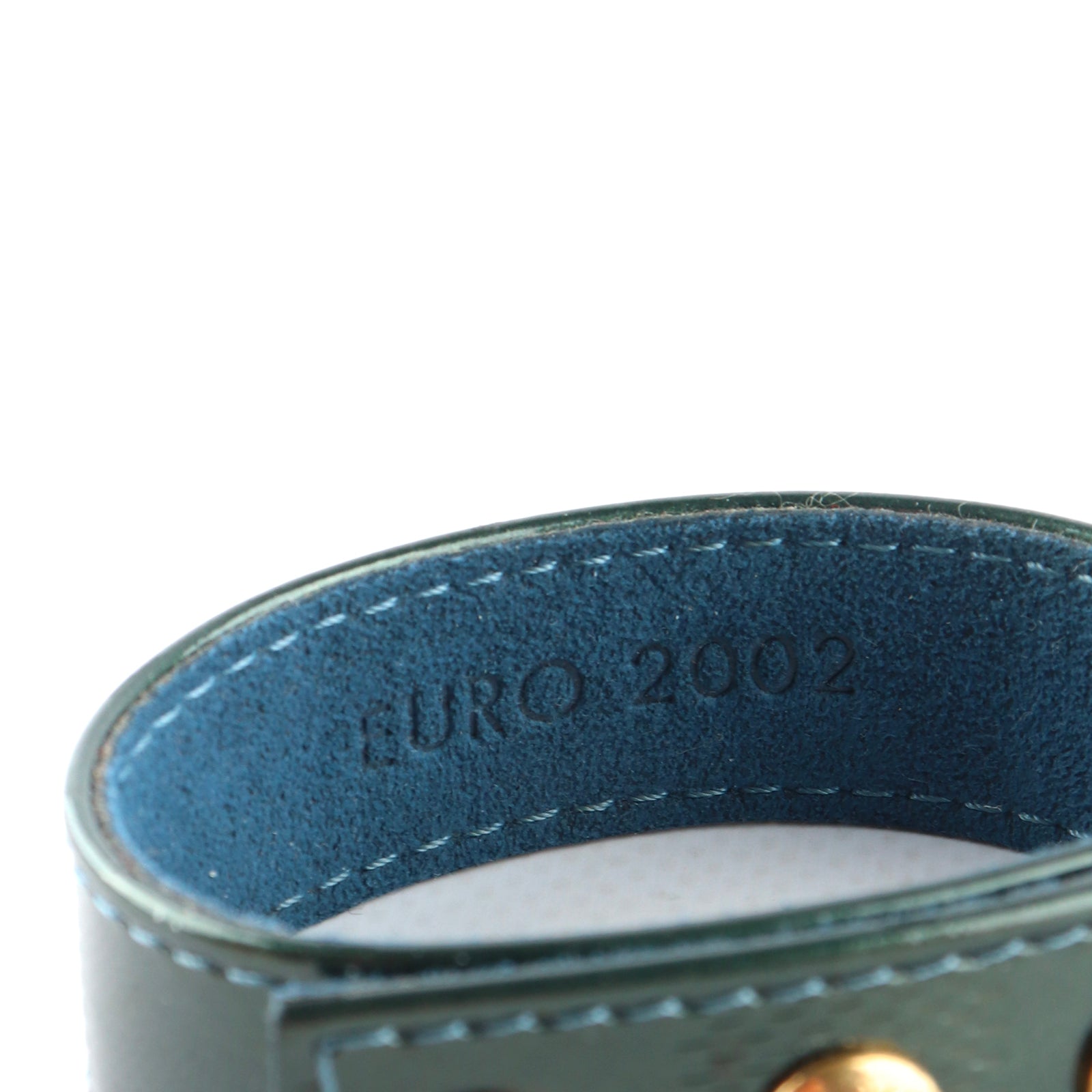 LOUIS VUITTON - Bracelet en cuir verni empreinte
