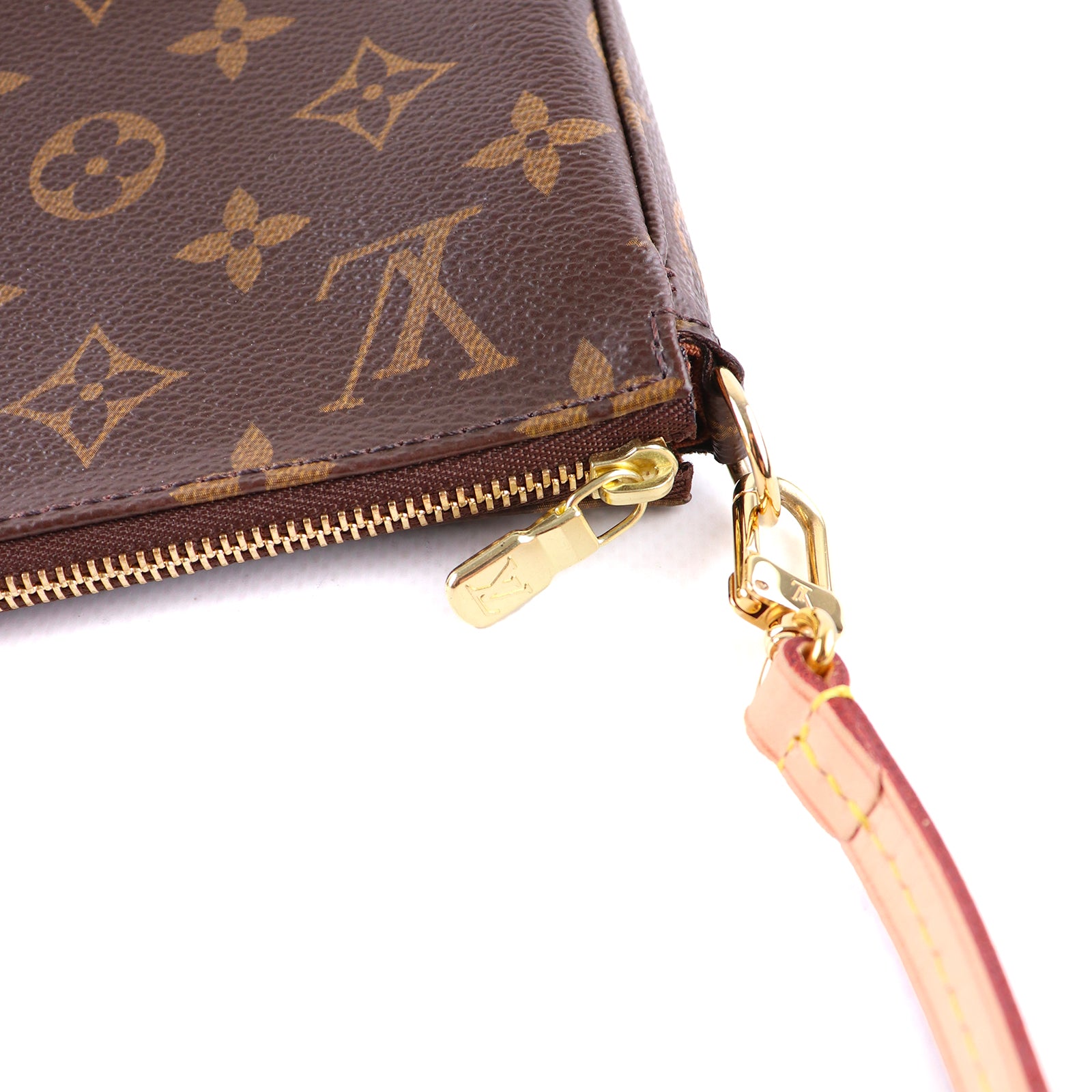LOUIS VUITTON - Pochette Accessoires NM en toile enduite monogramme