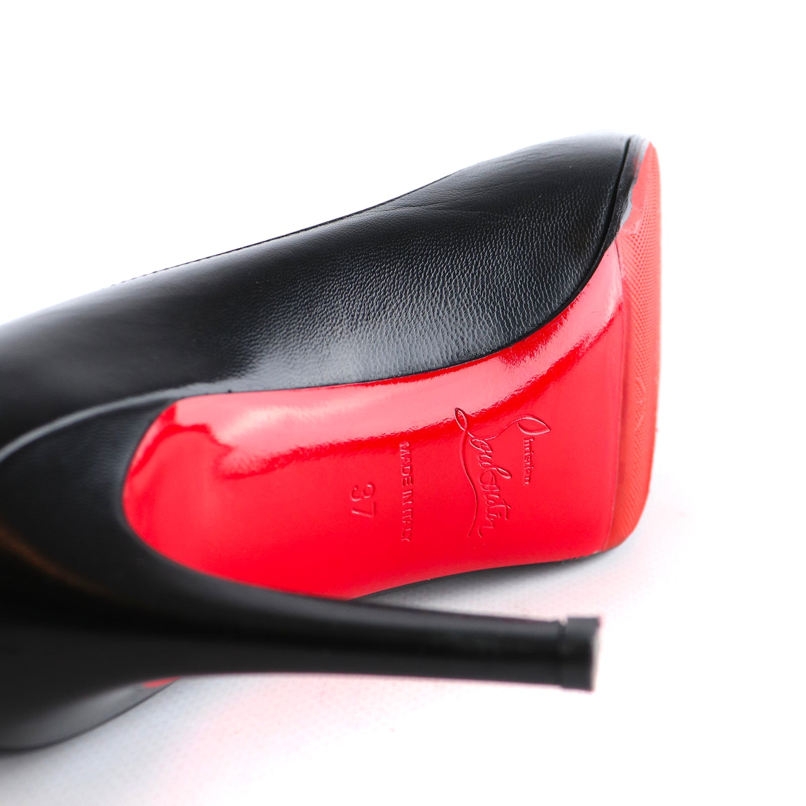 LOUBOUTIN - Escarpins Plum en cuir noir (T37)
