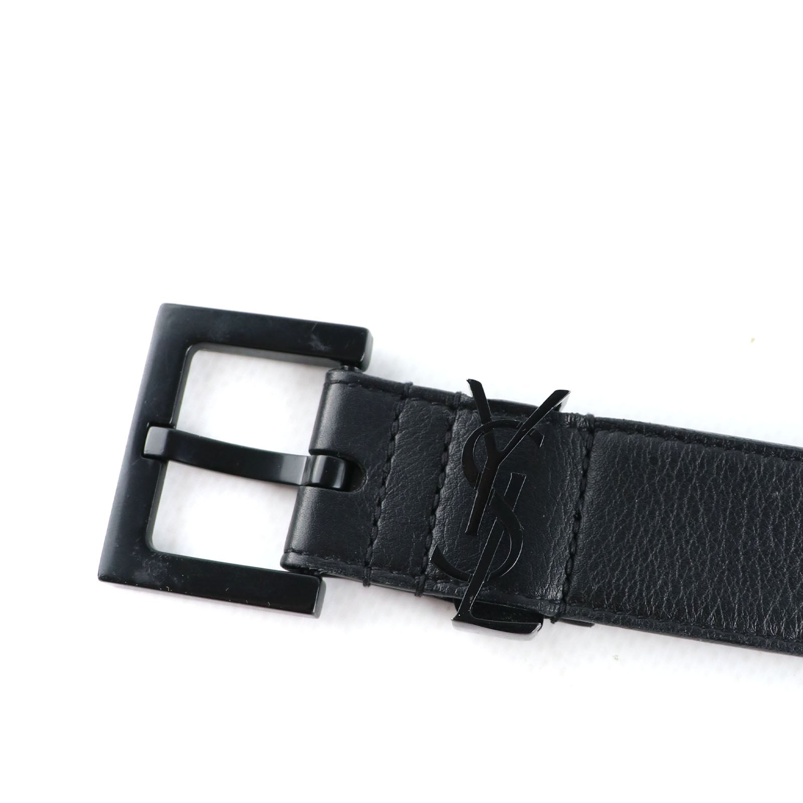 SAINT LAURENT - Ceinture Cassandre à boucle carrée en cuir lisse (T90)