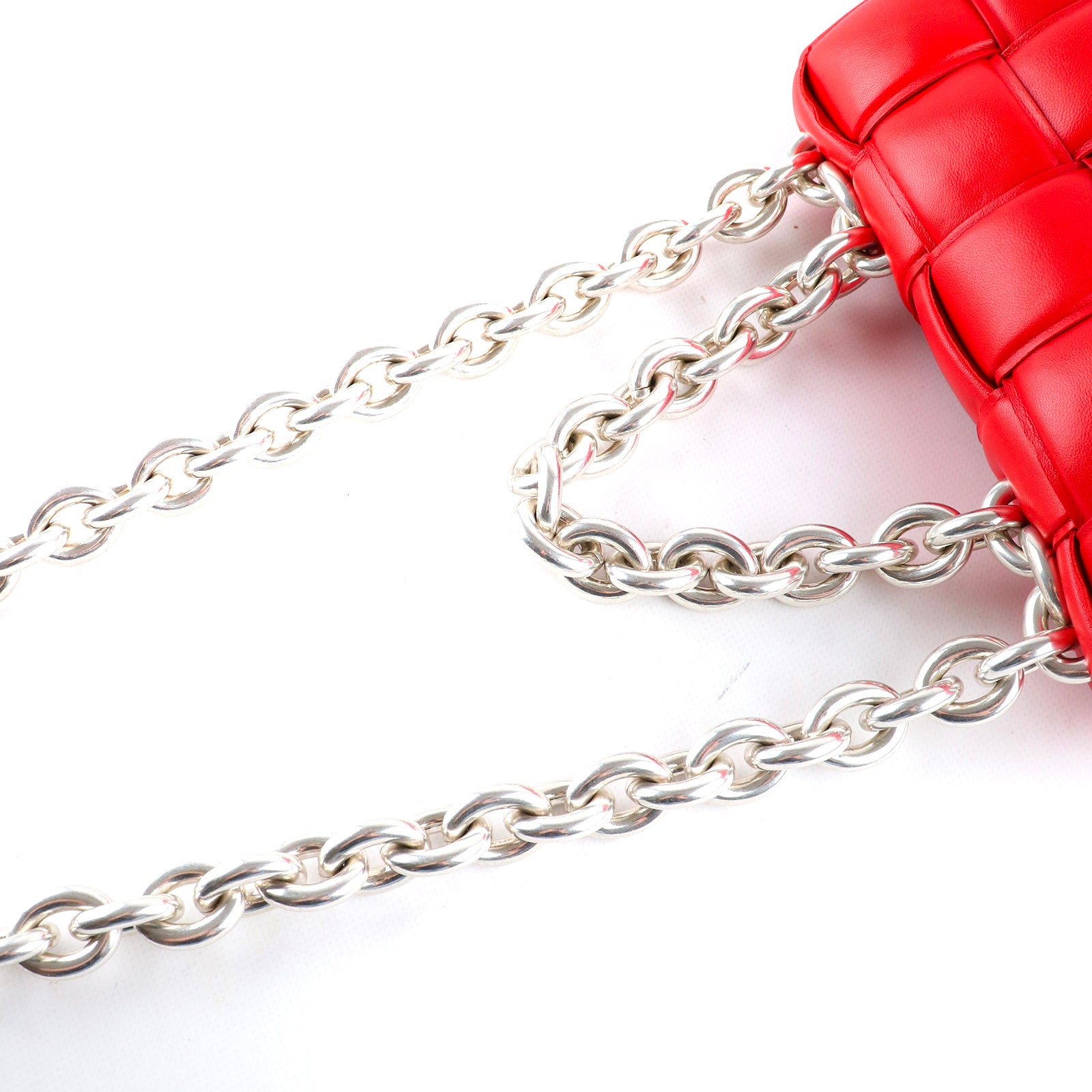 BOTTEGA VENETA - Sac à bandoulière Chain Cassette en cuir rouge