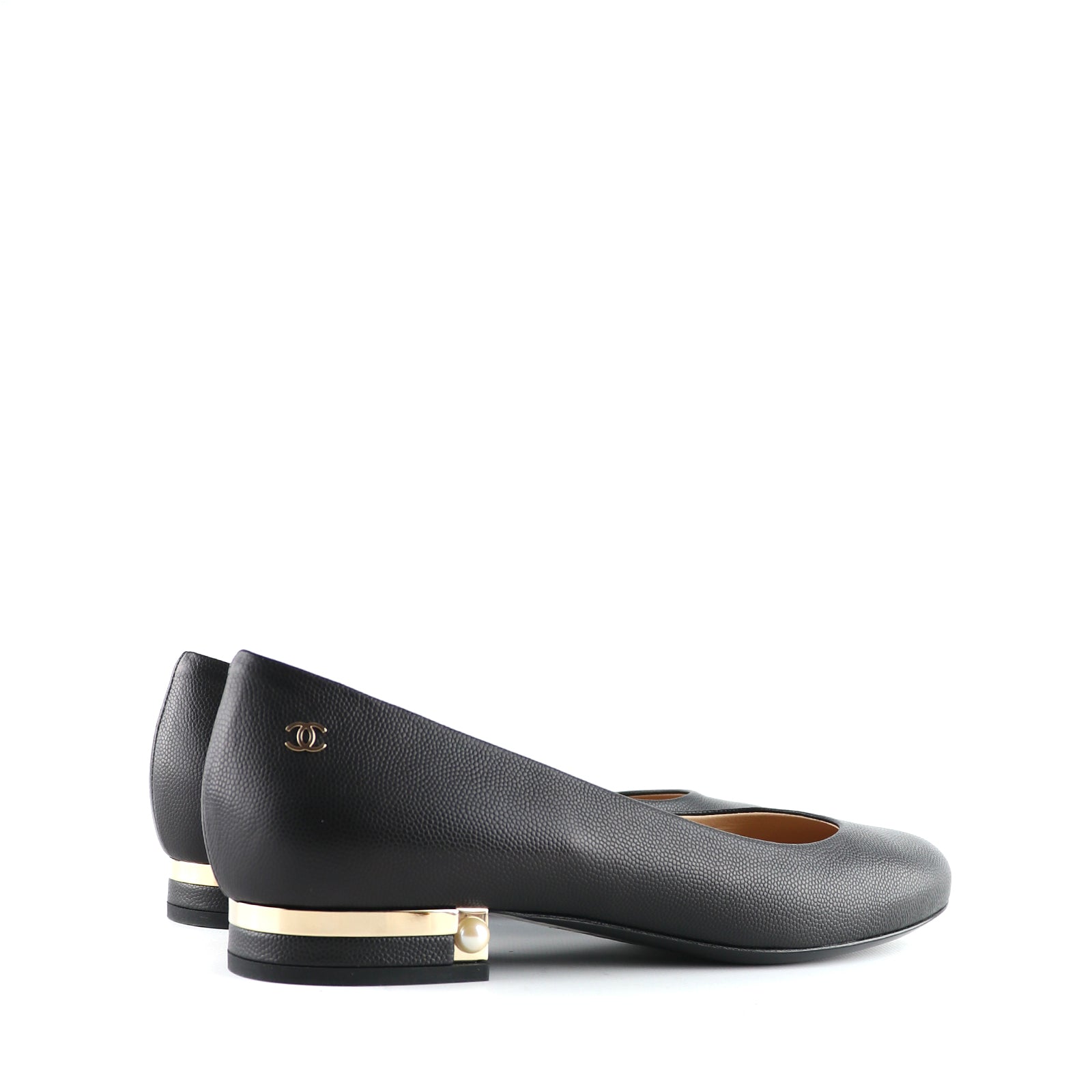 CHANEL - Grained leather ballerinas (T38.5)