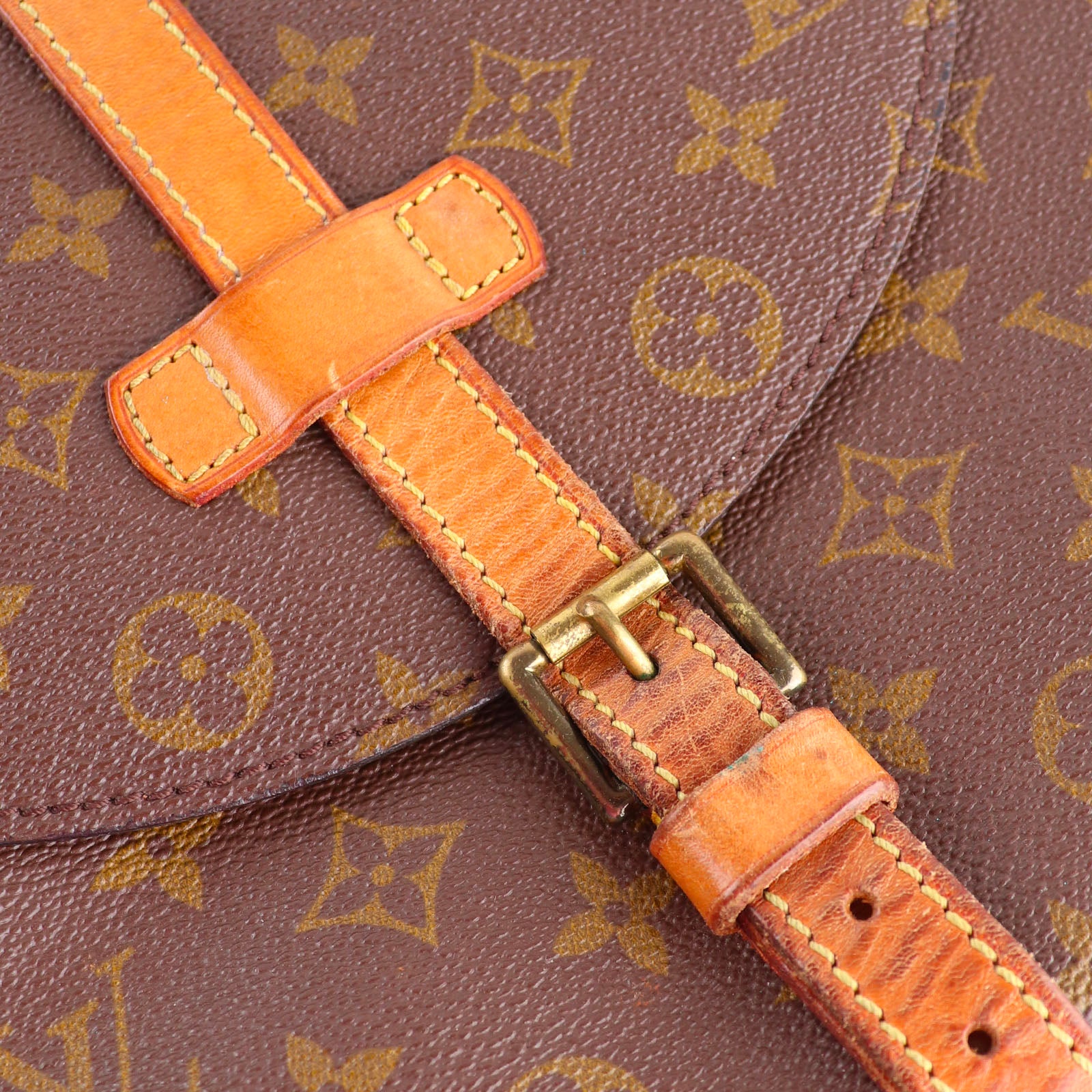 LOUIS VUITTON - Sac à bandoulière Chantilly vintage