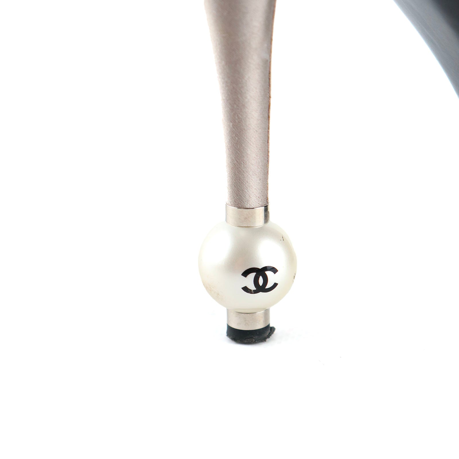 CHANEL - Escarpins à perles (T38)