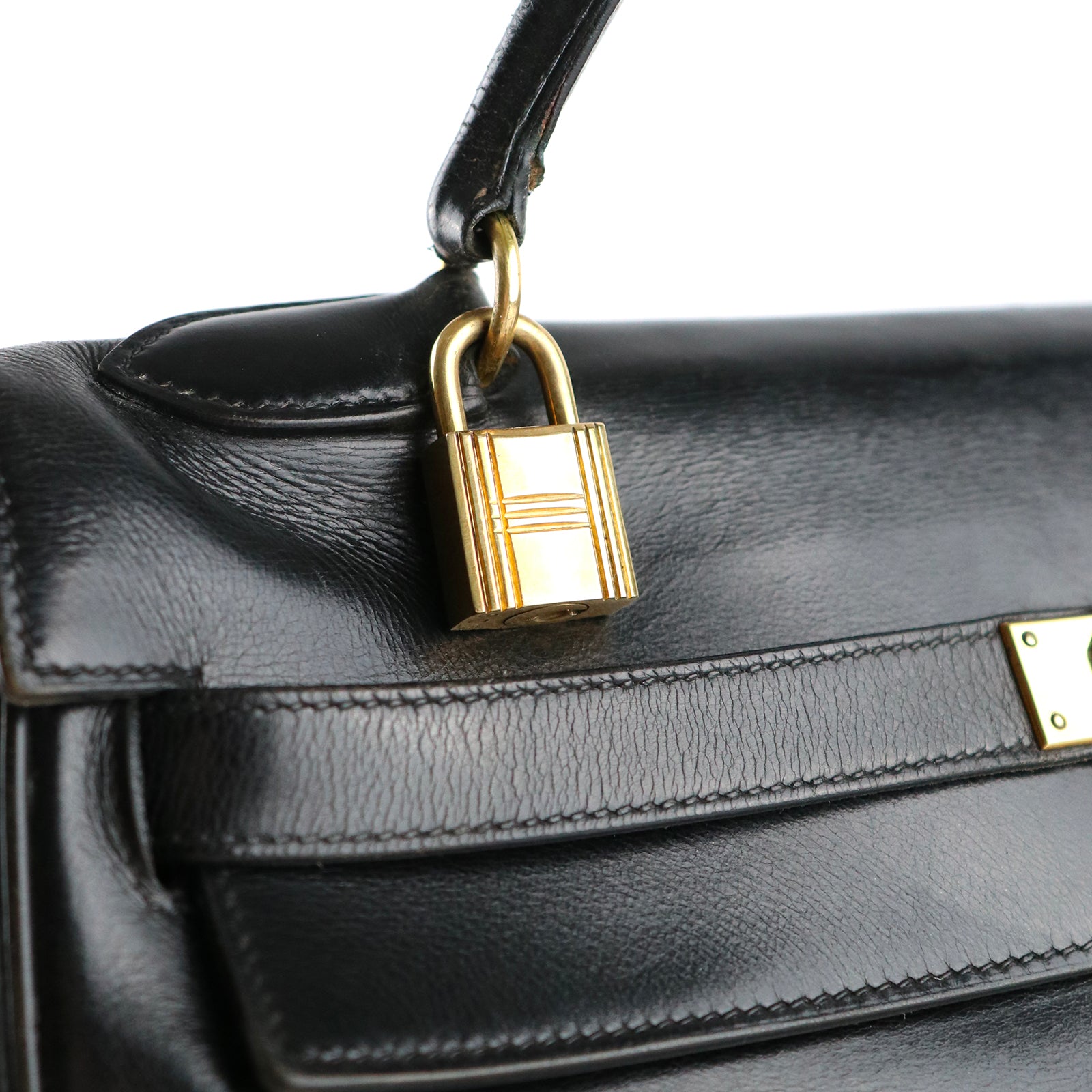 HERMÈS - Sac à main Kelly 32 en cuir box noir vintage