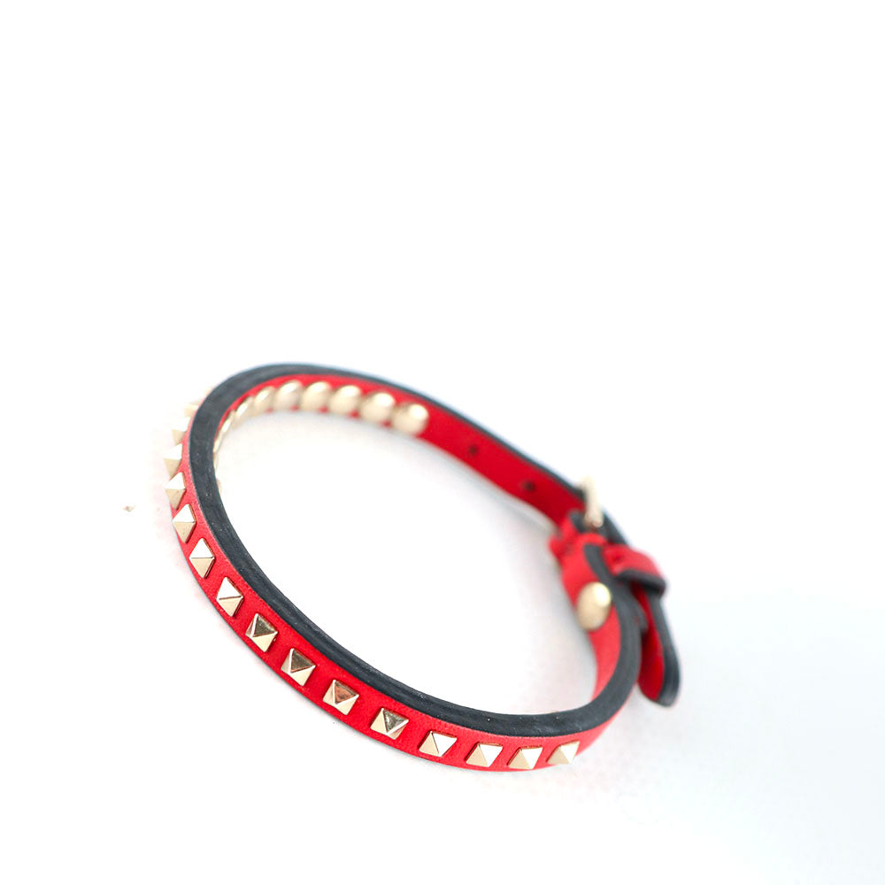 VALENTINO - Bracelet fin Rockstud en cuir rouge