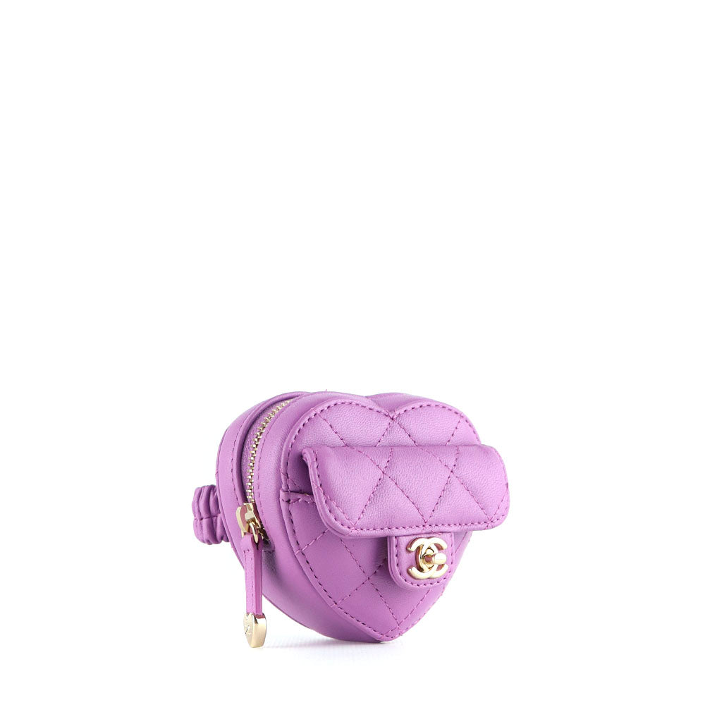 CHANEL - Porte monnaie Cœur en cuir matelassé avec élastique