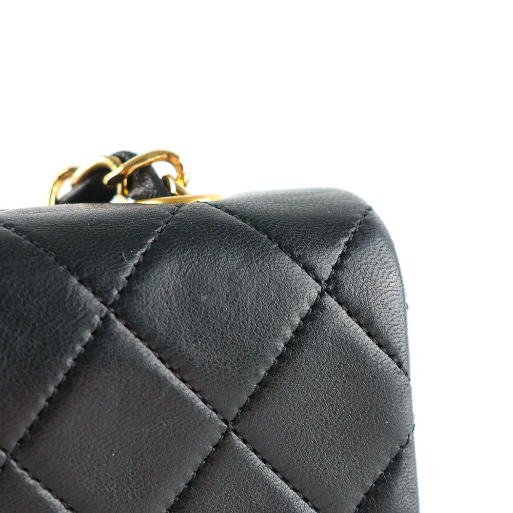 CHANEL - Sac à bandoulière Mademoiselle vintage en cuir matelassé