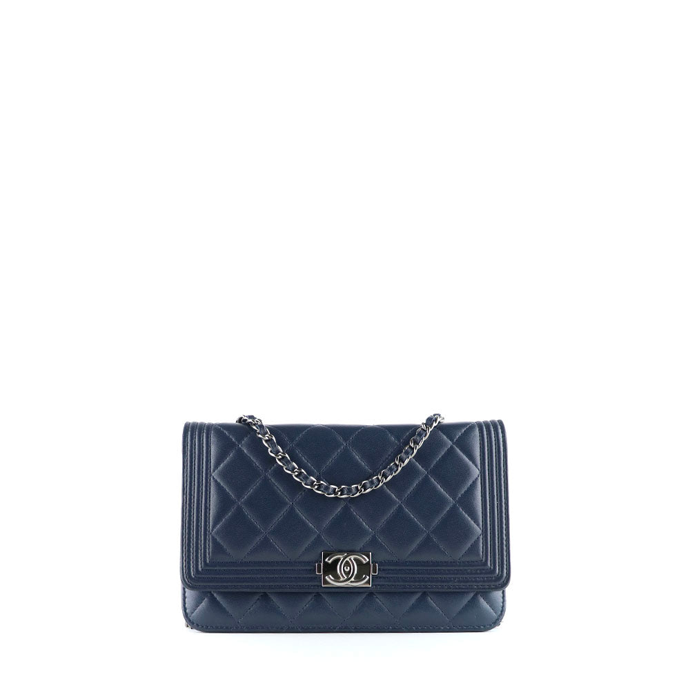 CHANEL - Sac à bandoulière Wallet On Chain Boy en cuir bleu marine