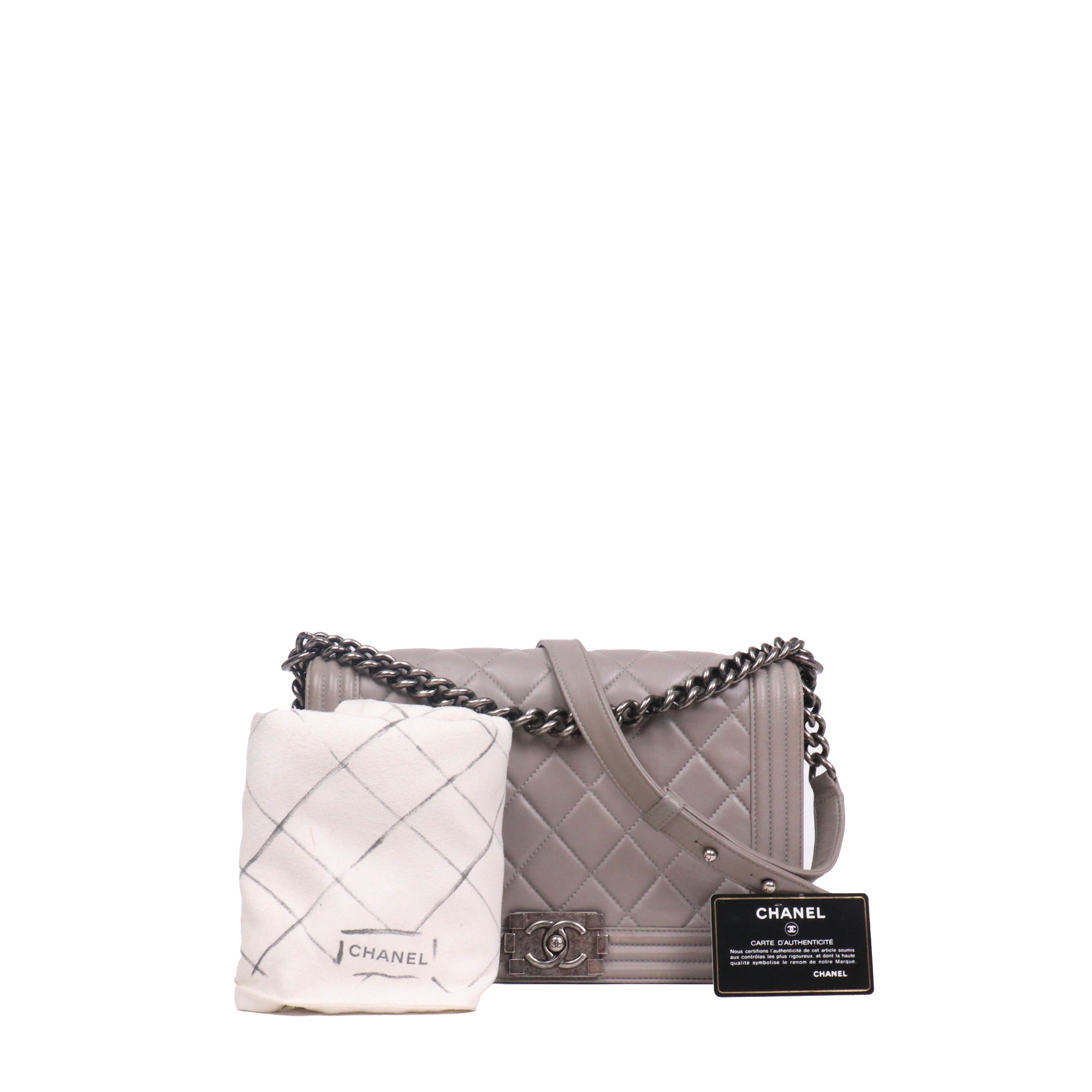 CHANEL - Sac à bandoulière Boy Chanel en cuir gris