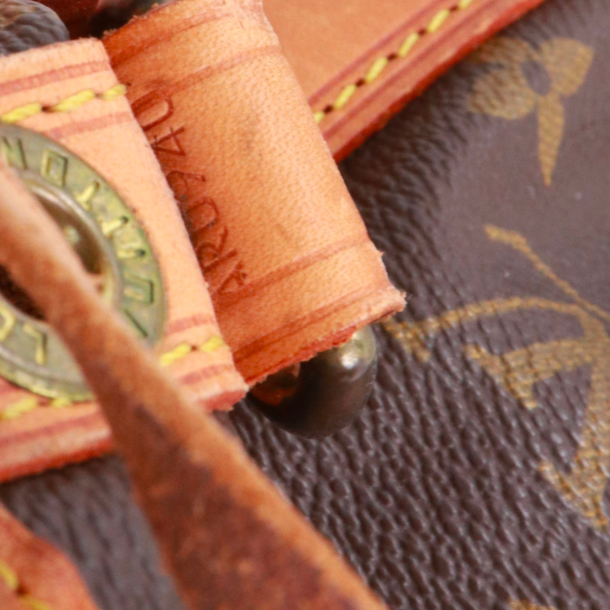 LOUIS VUITTON - Sac à main Noé Louis Vuitton en toile monogrammée vintage