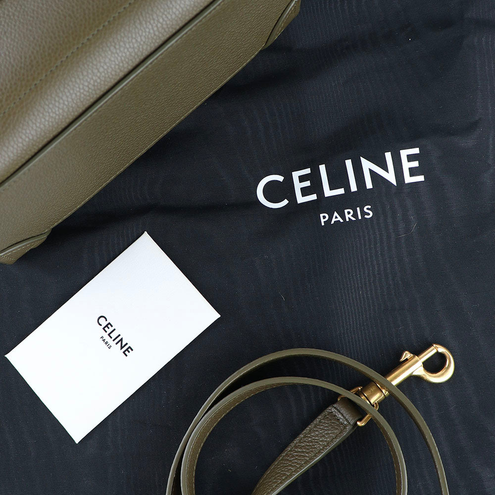 CELINE - Sac à bandoulière Luggage nano en cuir grainé vert