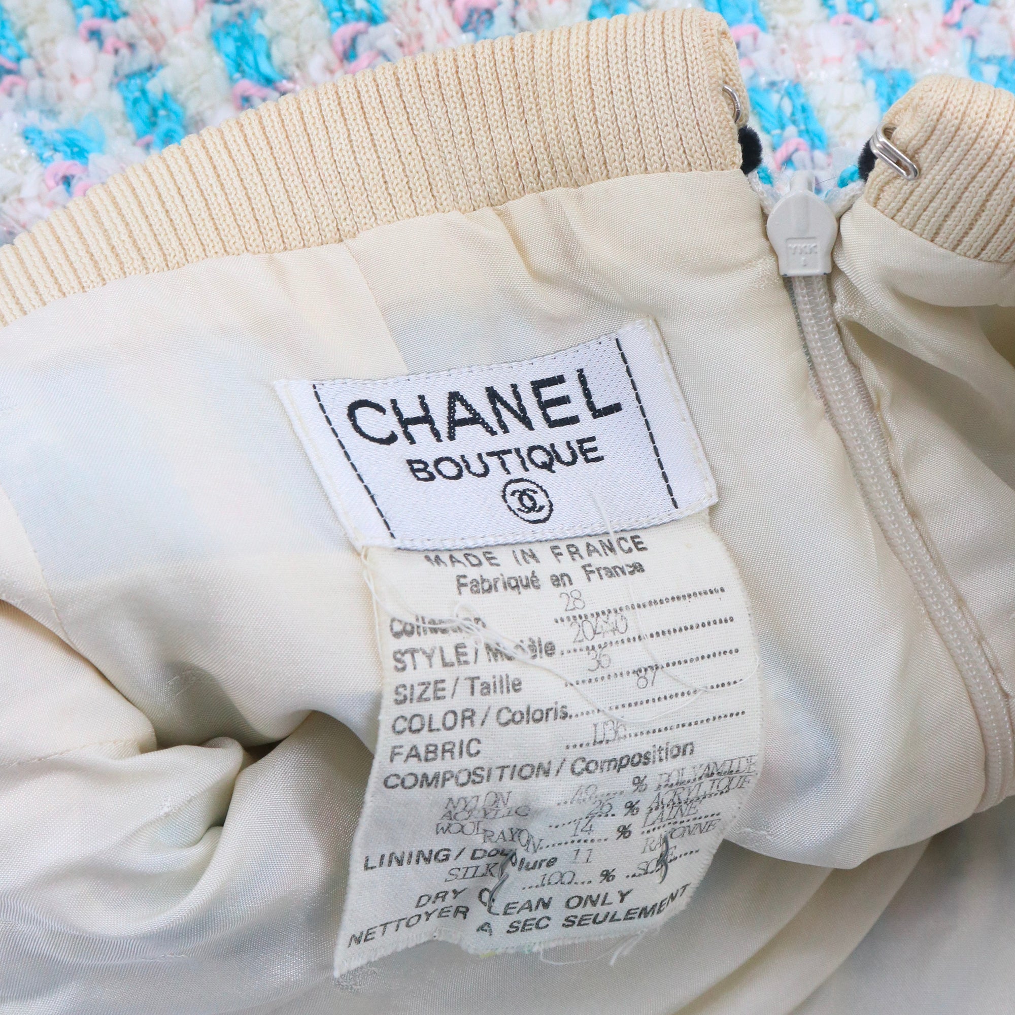 CHANEL - Ensemble Veste Jupe Chanel en tweed bleu et ivoire (36)