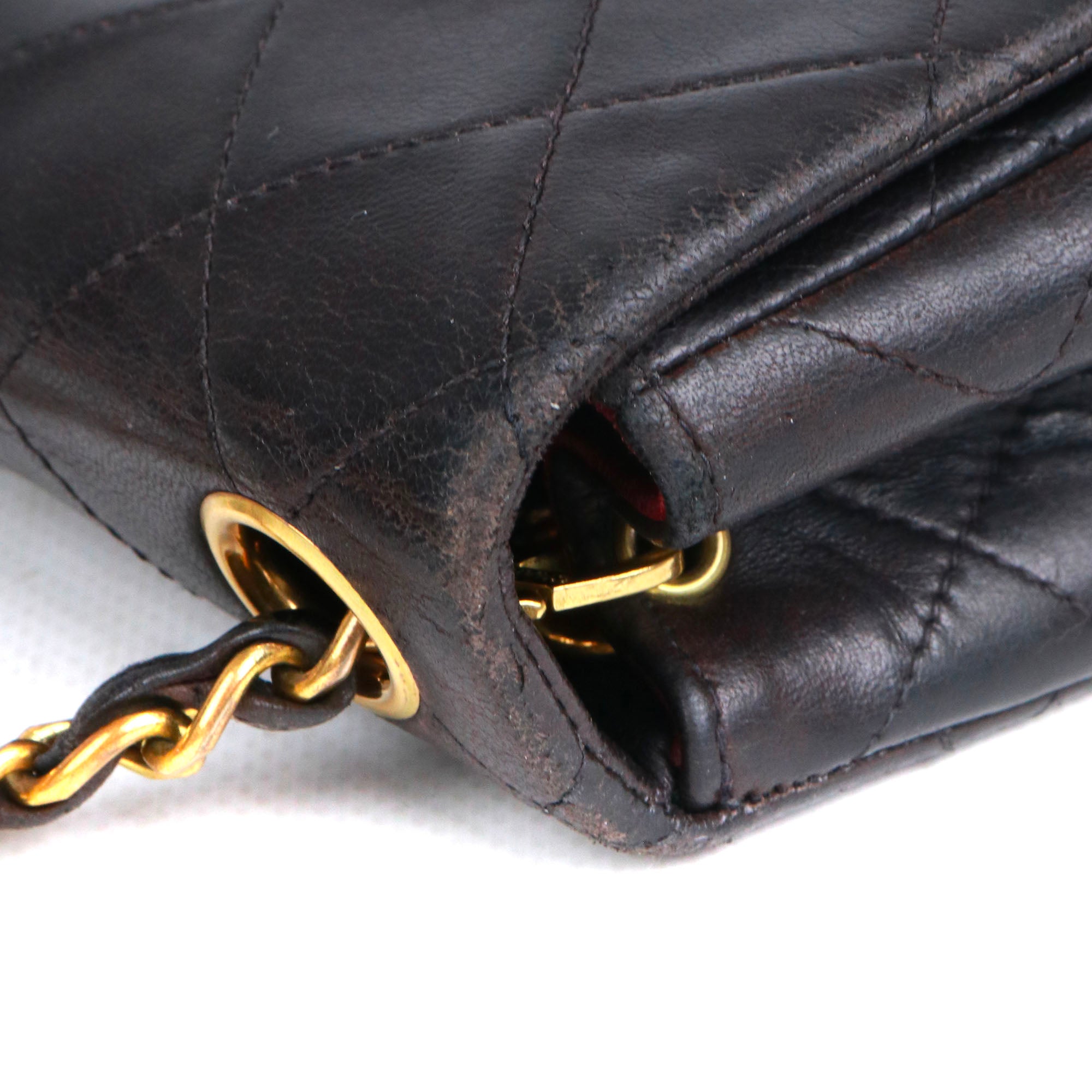 CHANEL - Sac à bandoulière Timeless Mini Square Chanel en cuir noir vintage