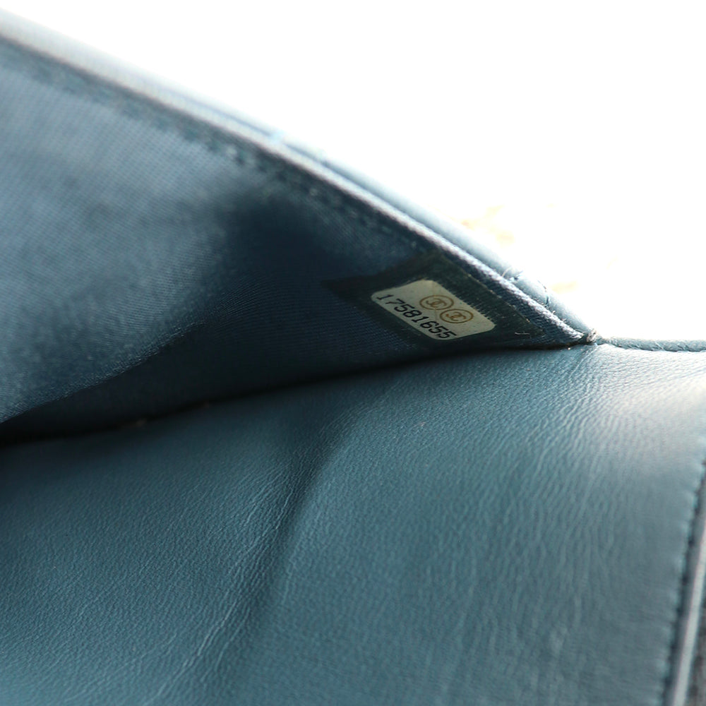 CHANEL - Sac Wallet On Chain Timeless en cuir bleu gris