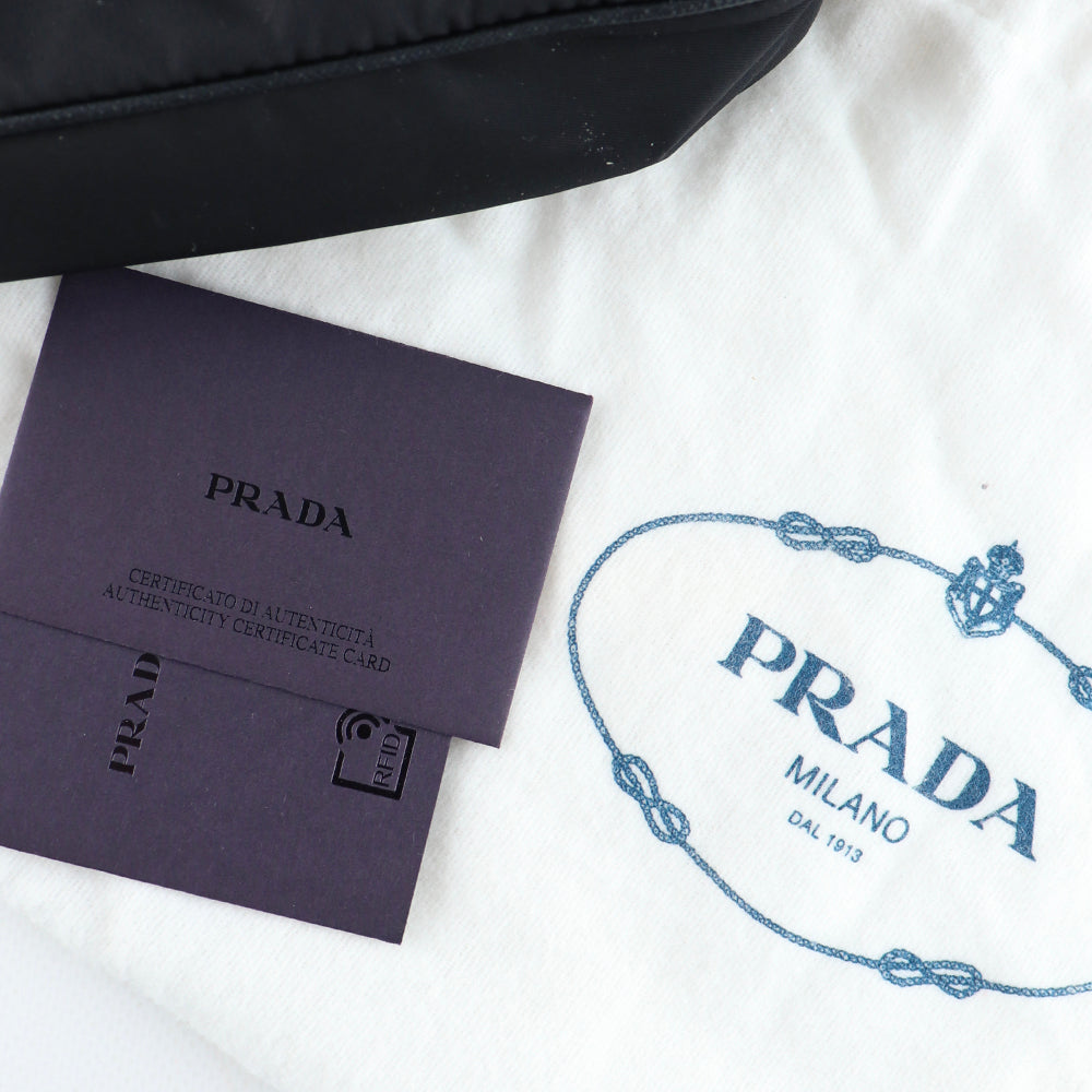 PRADA - Sac Re-edition 2005 en Re-nylon noir