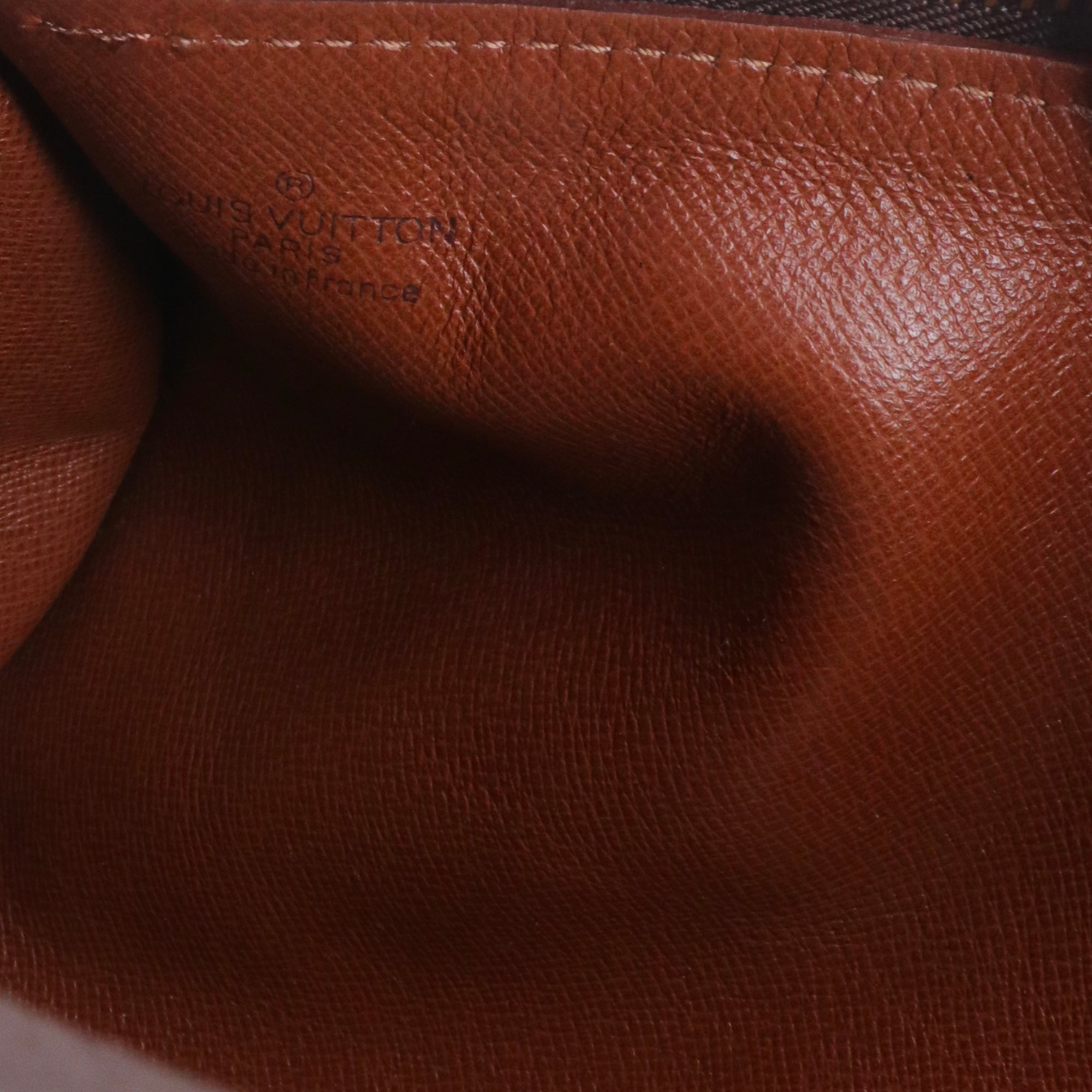 LOUIS VUITTON - Sac à main Papillon Louis Vuitton en toile monogrammée