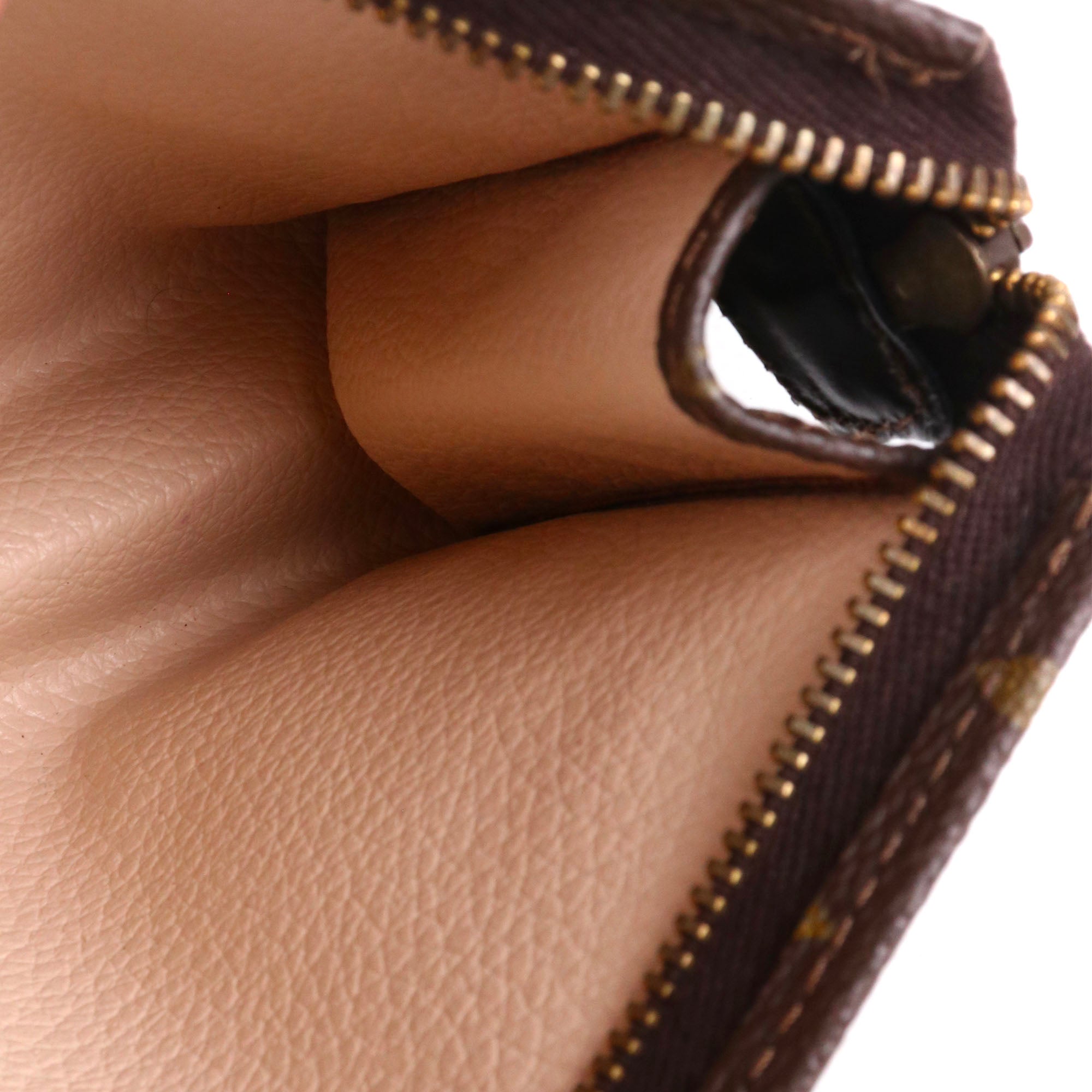 LOUIS VUITTON - Pochette 15 Louis Vuitton en toile enduite monogrammée vintage