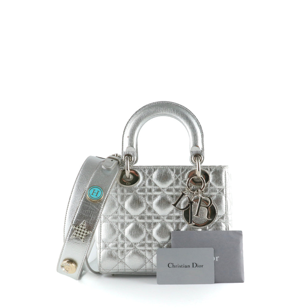 DIOR - Sac à bandoulière Lady Dior small en cuir argenté