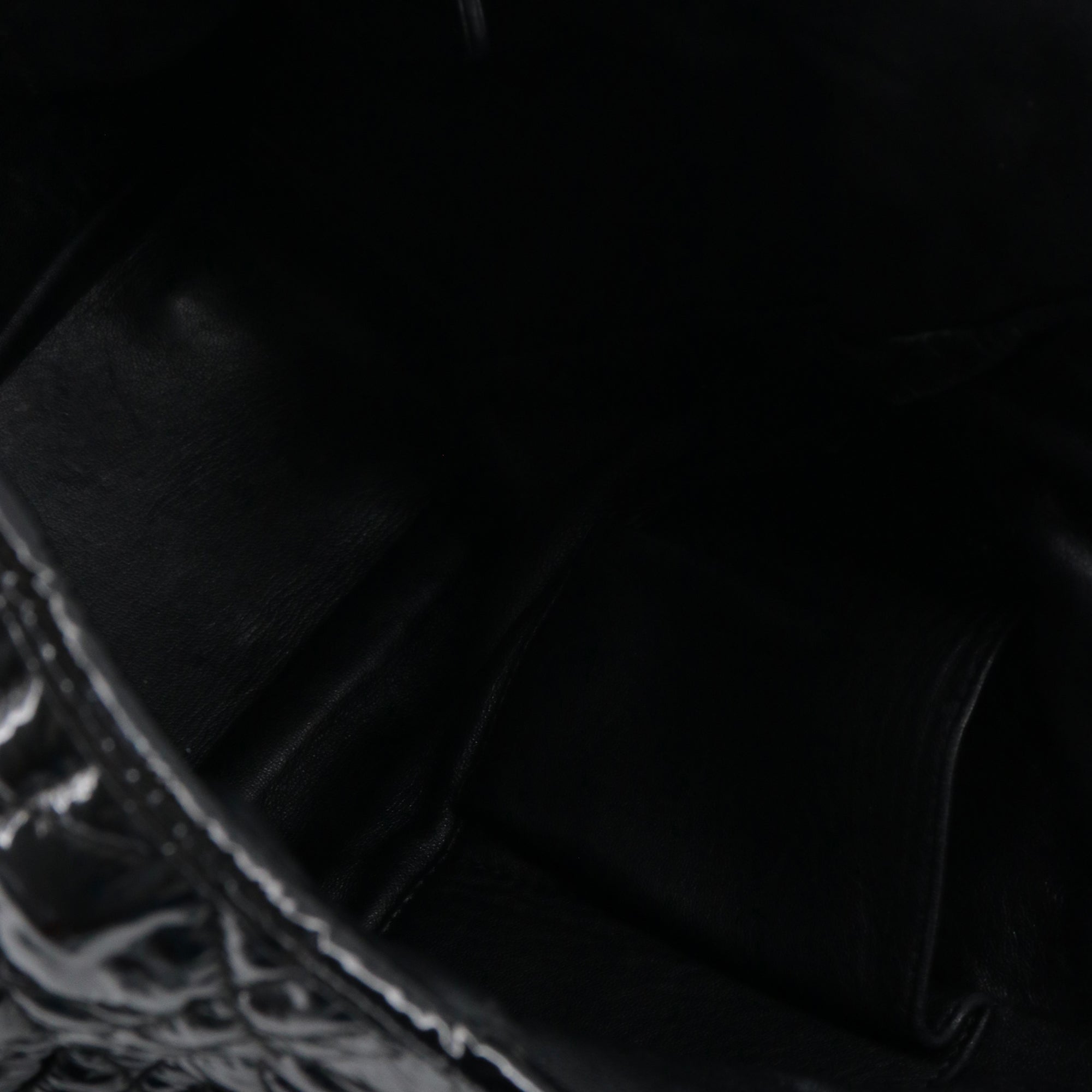 DIOR - Sac à main Soft Shopping Dior en cuir verni noir