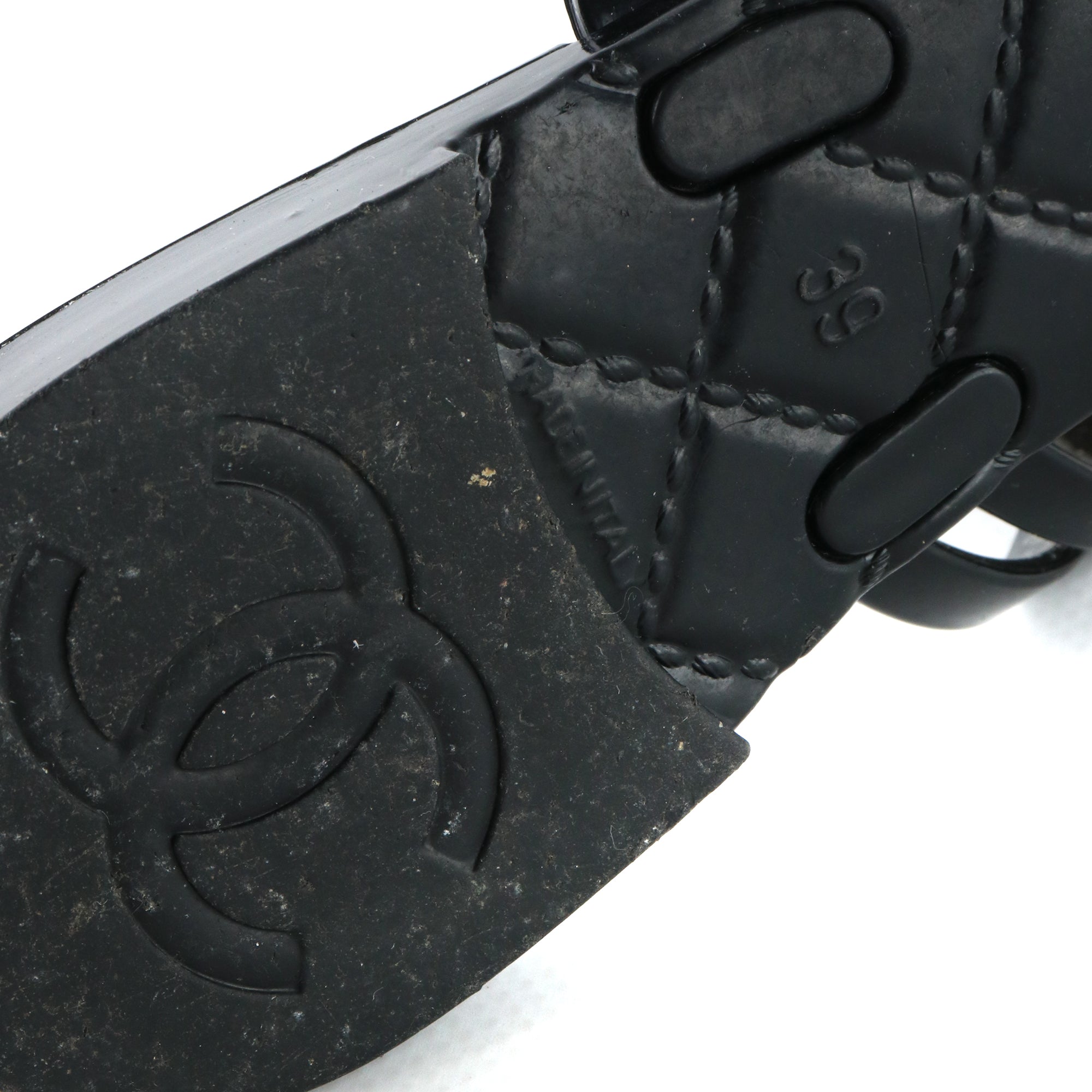 CHANEL - Sandales Camélia en caoutchouc (T39)