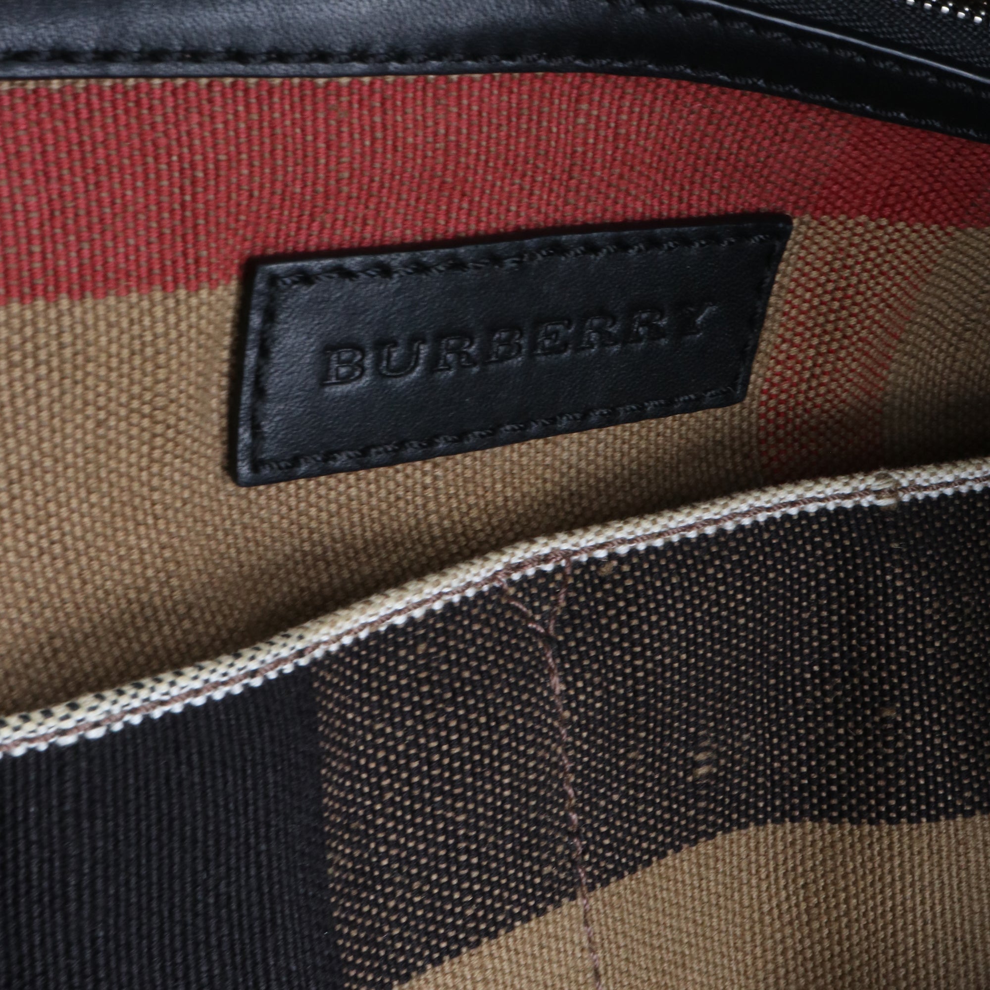 BURBERRY - Sac à main Ashby en toile et cuir noir