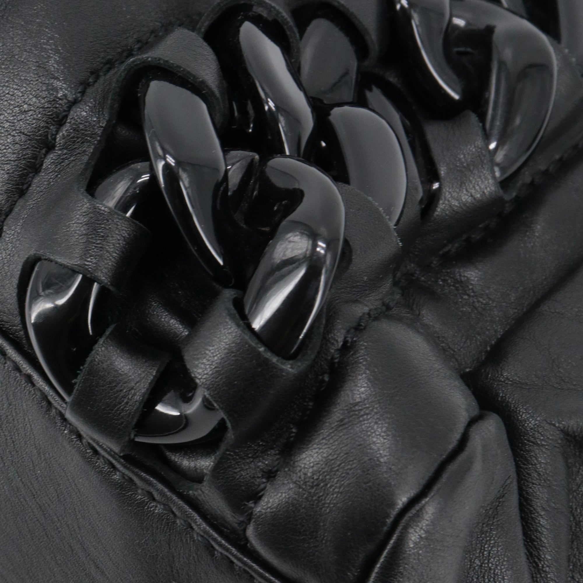 CHANEL - Sac à épaule Rhodoid Chanel en cuir noir