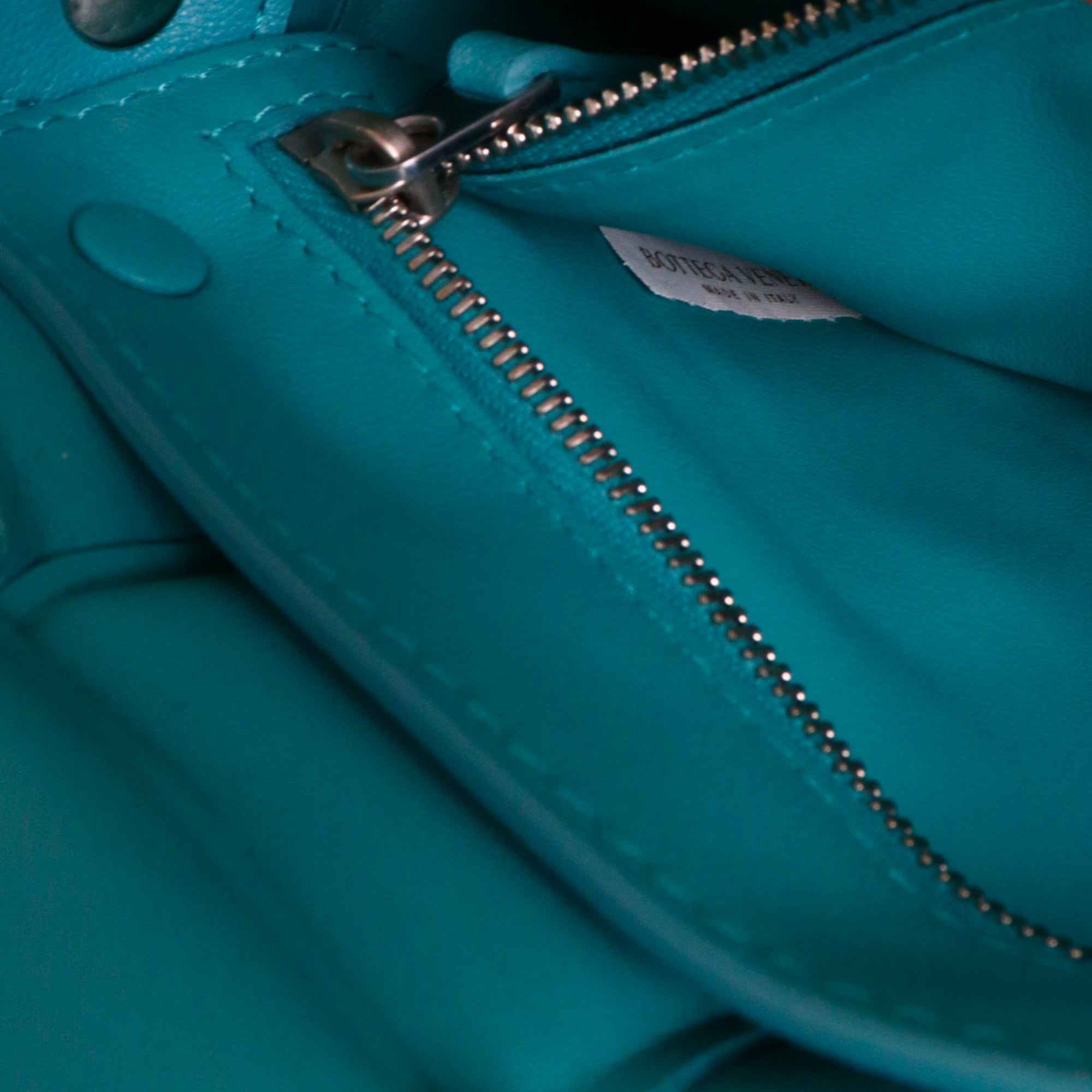 BOTTEGA VENETA - Padded Cassette shoulder bag