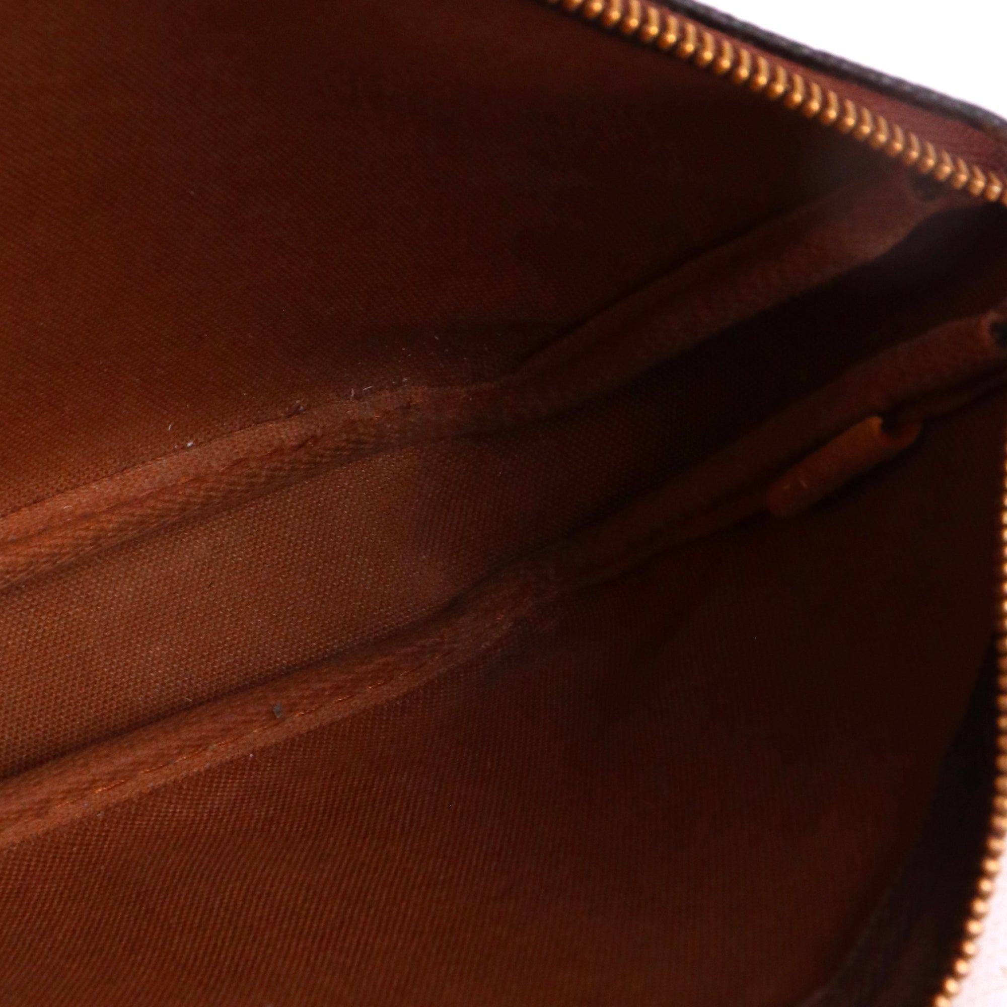 LOUIS VUITTON - Pochette Accessoires Louis Vuitton en toile monogrammée marron