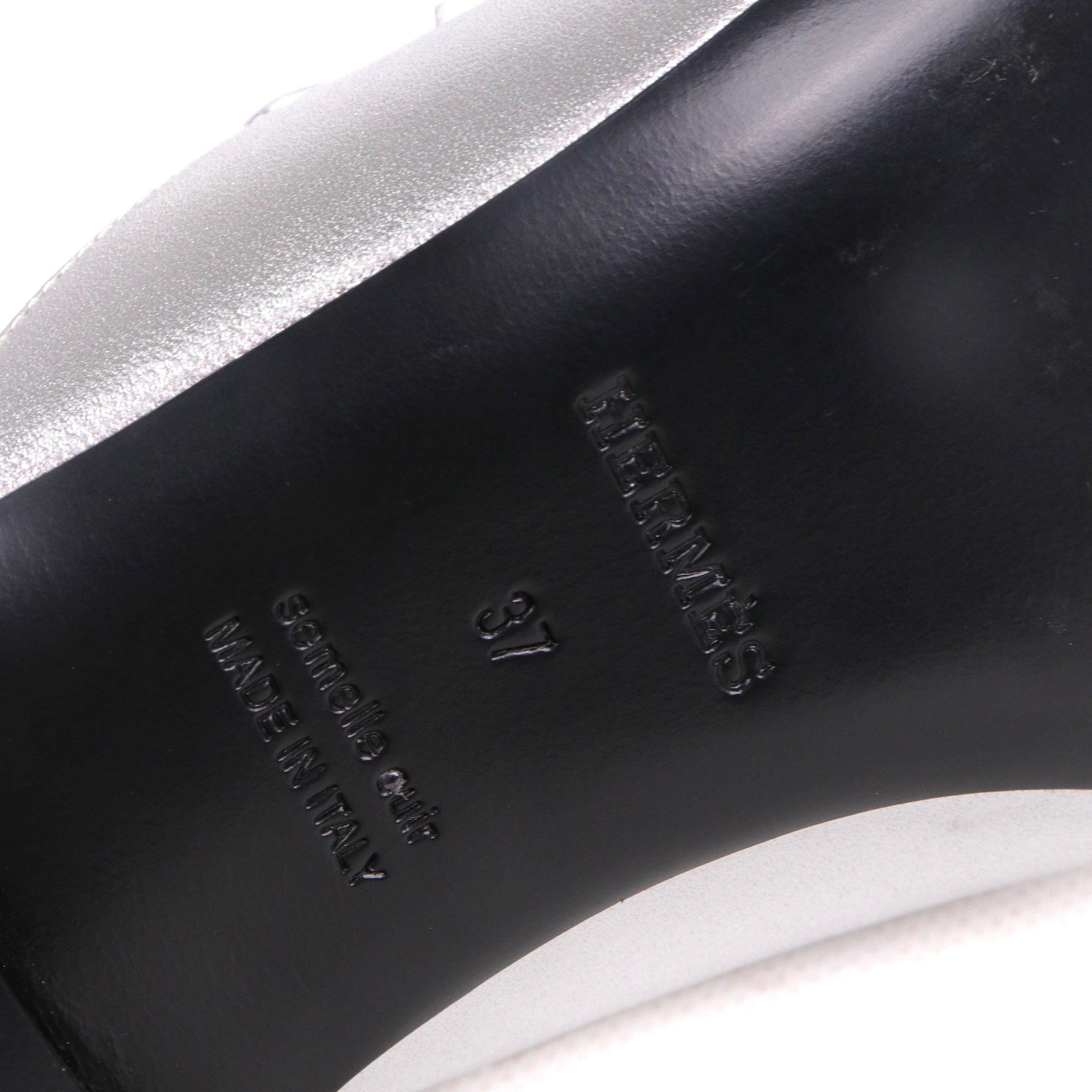 SAINT LAURENT - Nikki heeled sandals (T39)