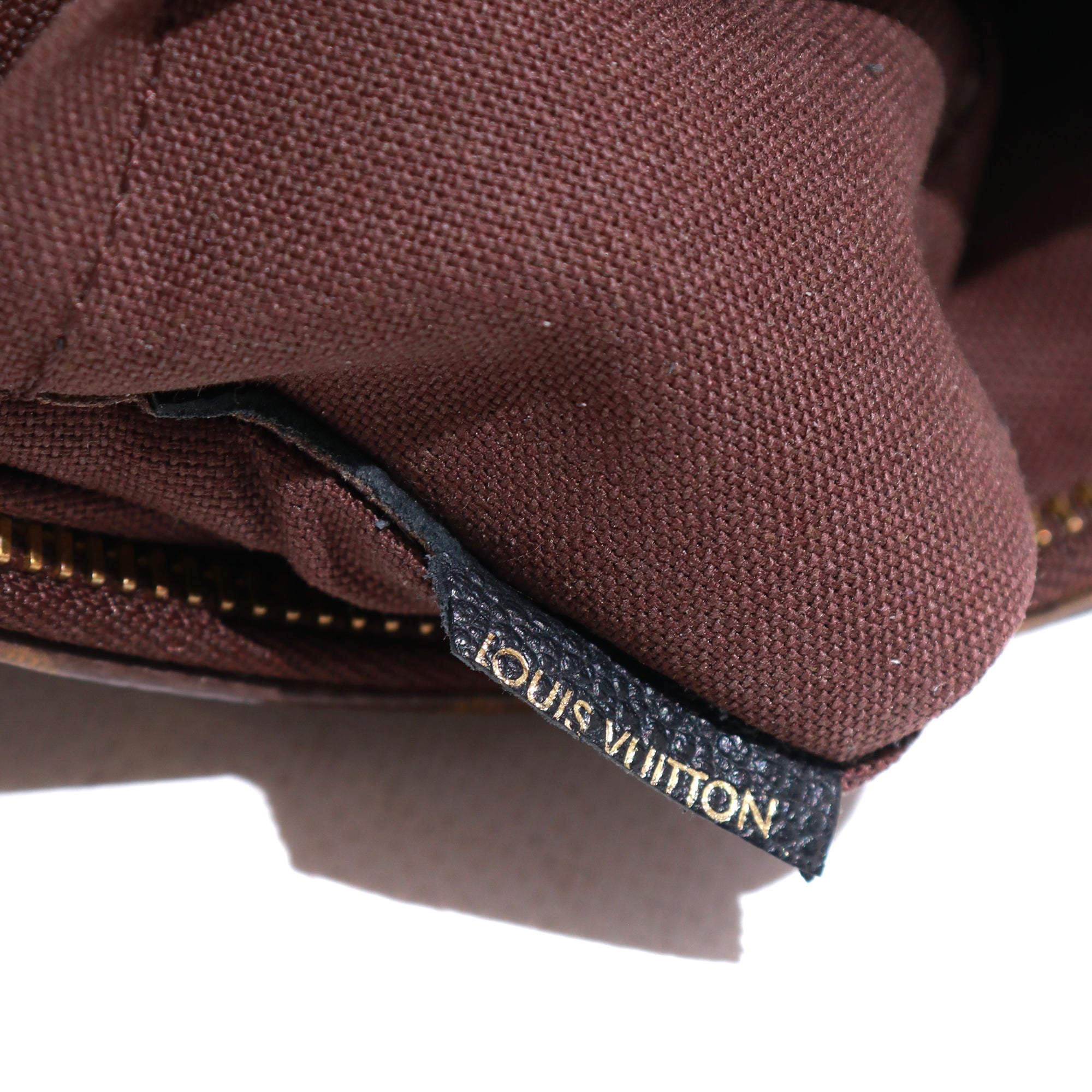 LOUIS VUITTON - Sac à bandoulière Pallas Monogram classique en cuir noir