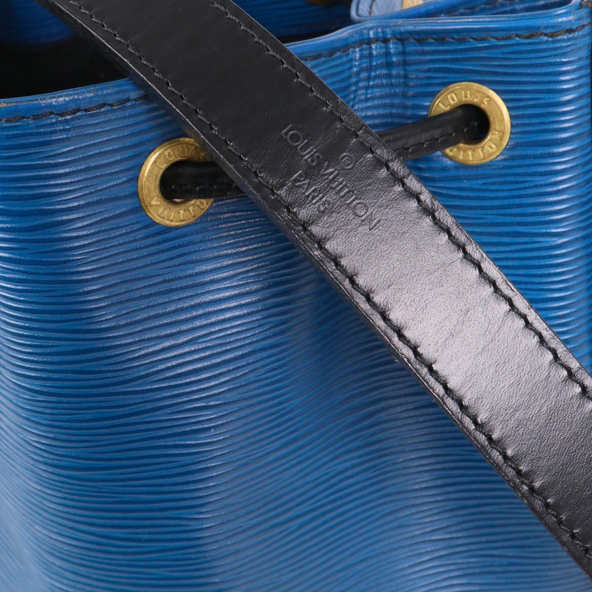 LOUIS VUITTON - Vintage Noé seal bag in monogram canvas