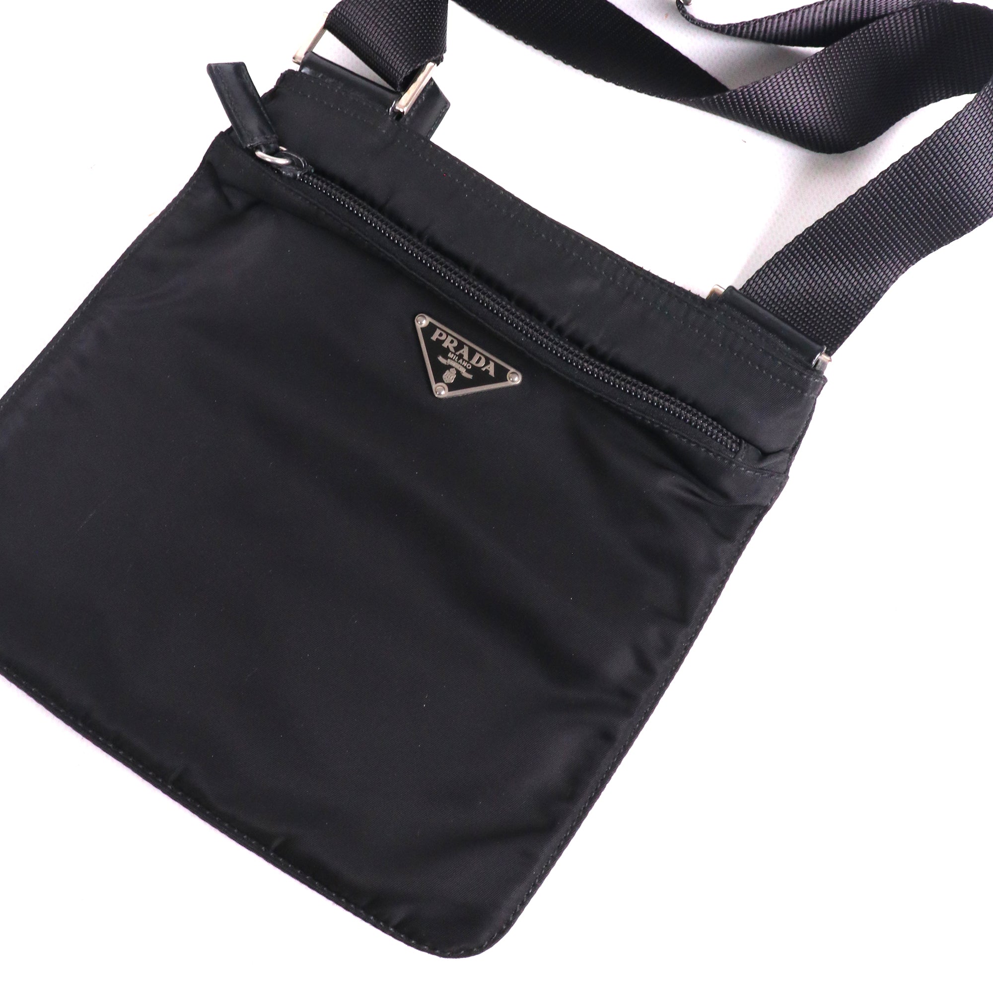 PRADA - Sac à bandoulière Prada en Re-Nylon noir