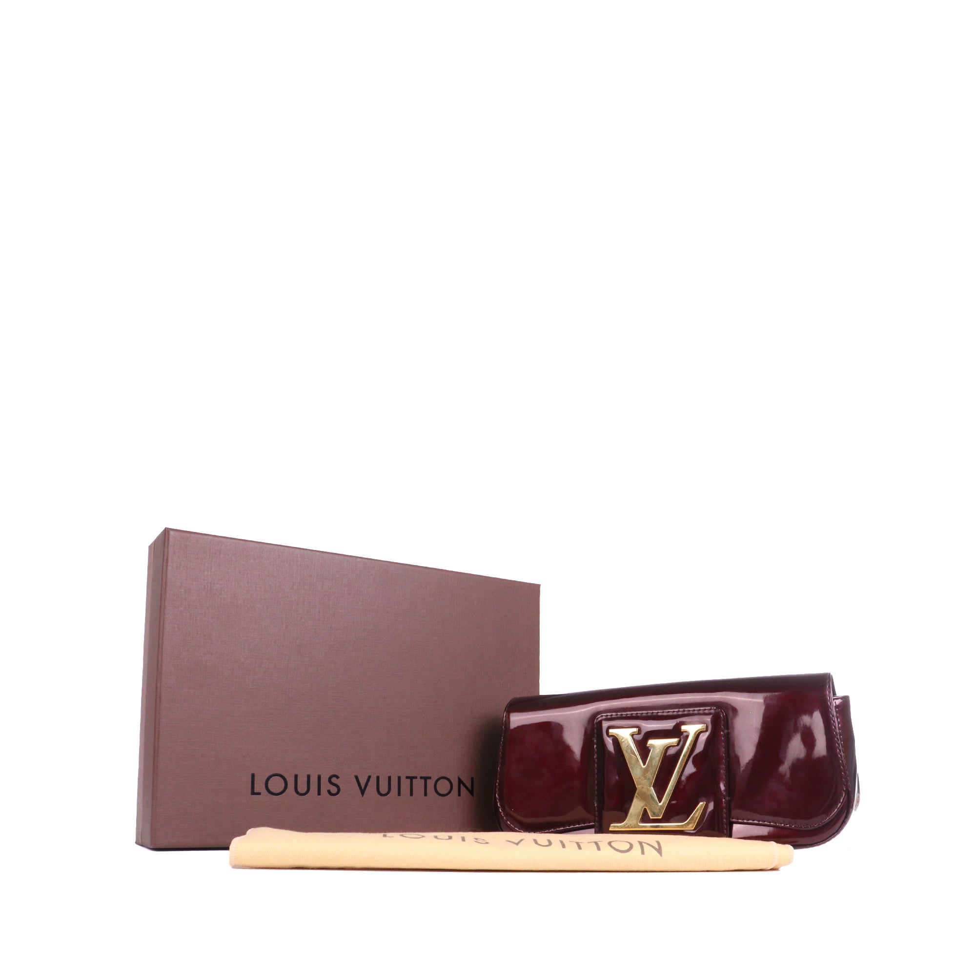 LOUIS VUITTON - Pochette Sobe Louis Vuitton en cuir verni bordeaux
