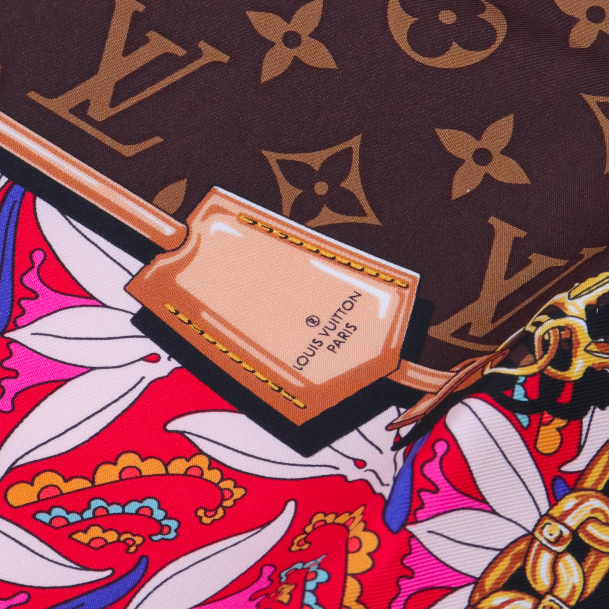 LOUIS VUITTON - Louis Vuitton 90 Cadena Square in Multicolored Silk
