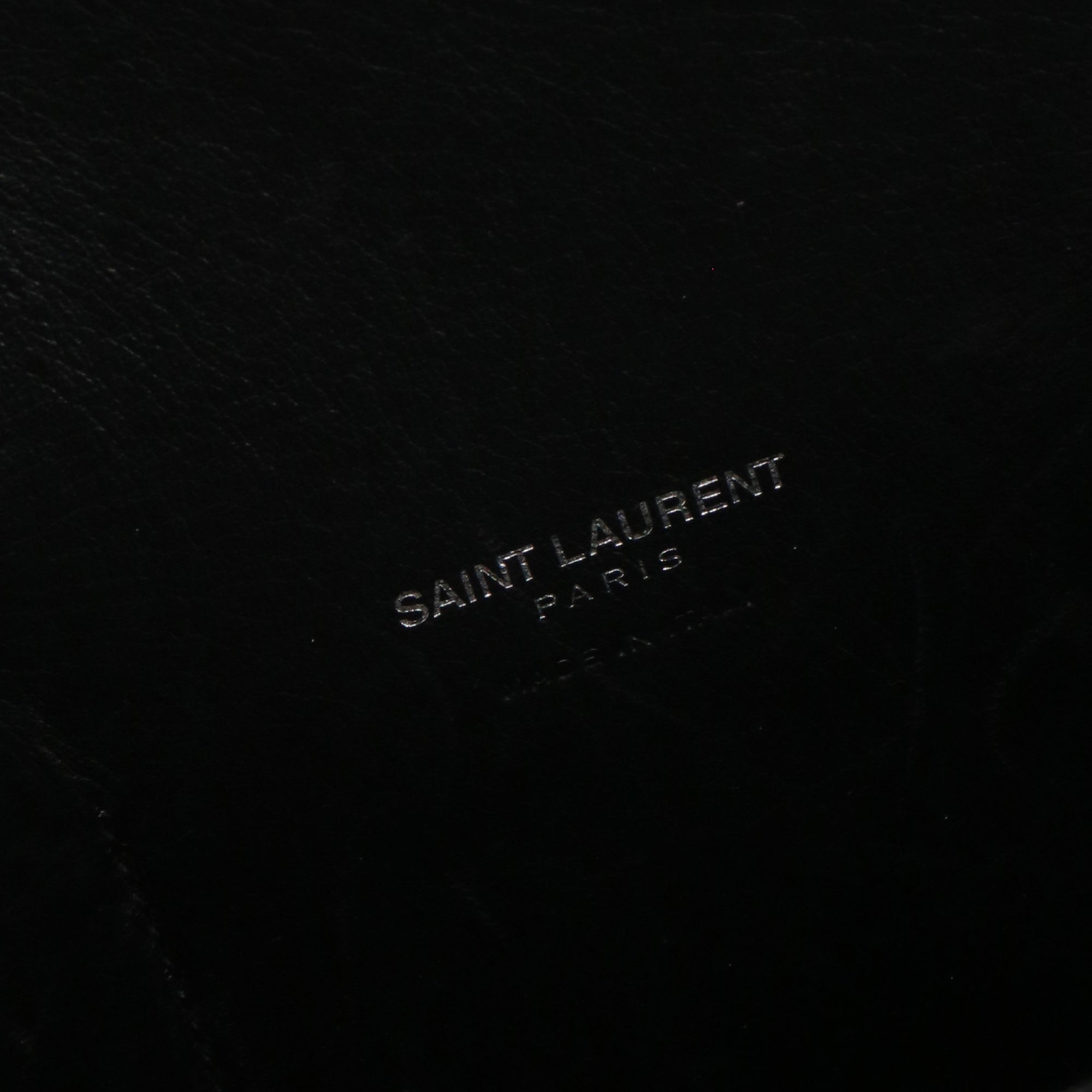 SAINT LAURENT - Sac de jour Saint Laurent médium en cuir grainé noir