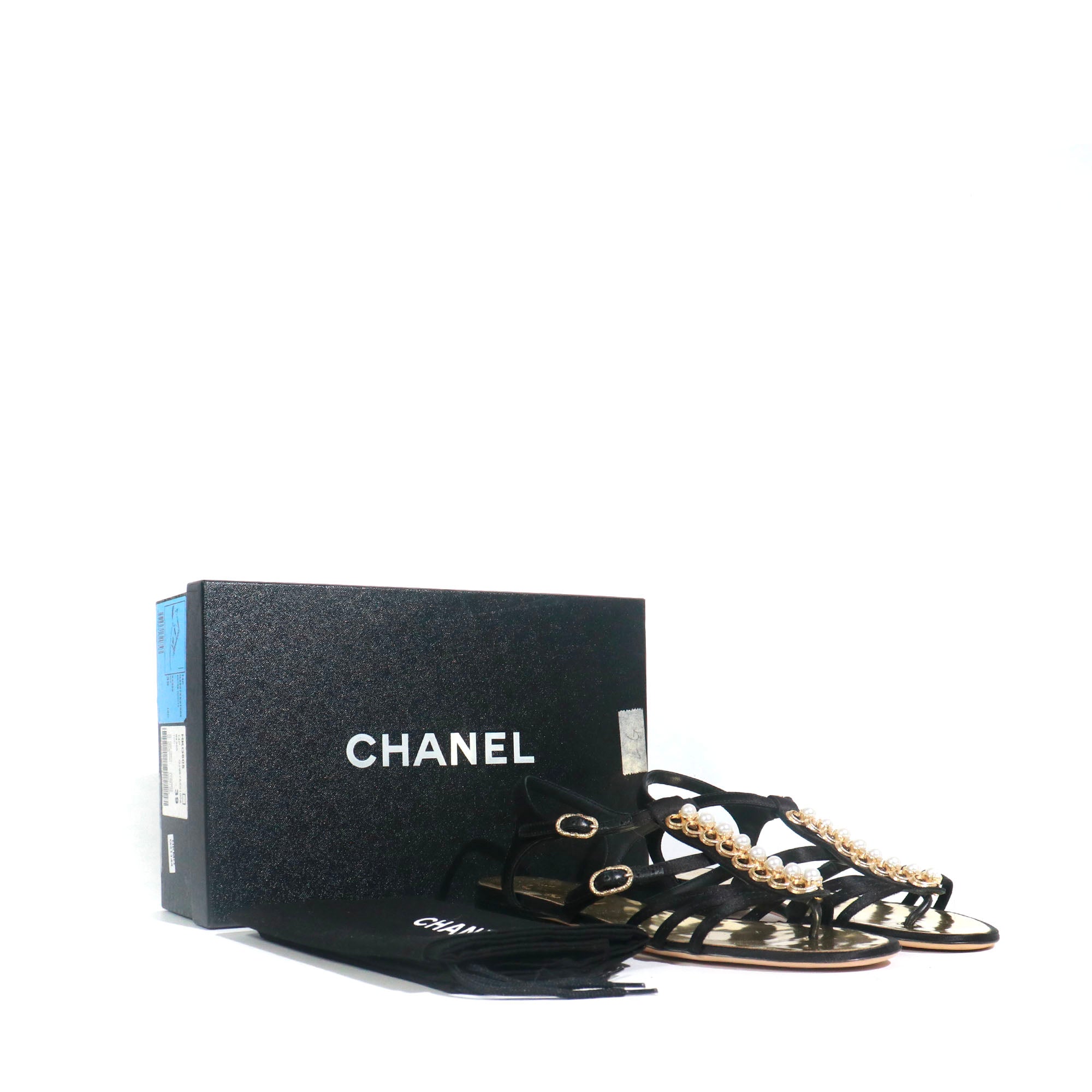 CHANEL - Sandales plates à perles en toile noire (T39)