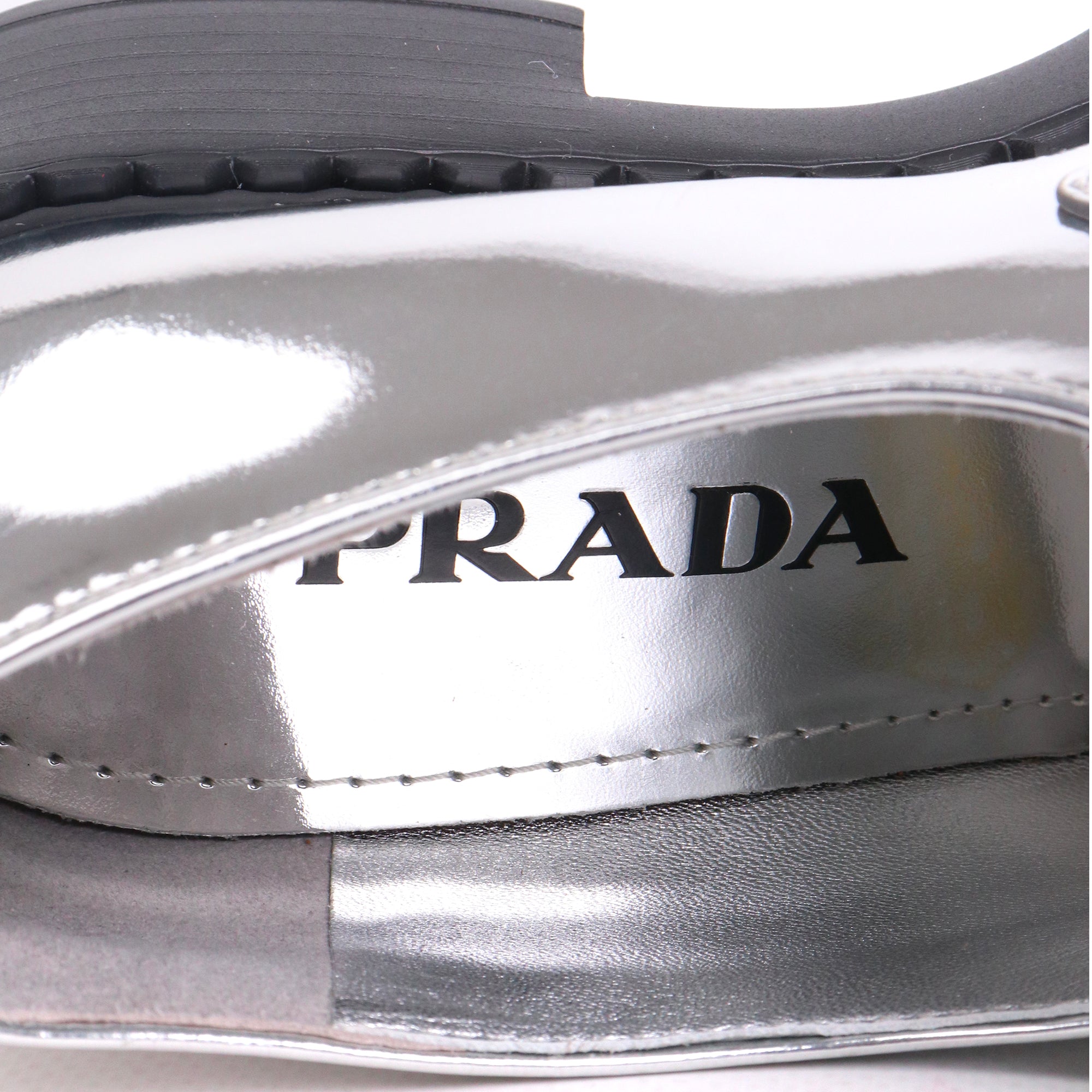 PRADA - Mocassins Prada Chocolate en cuir argenté (T36)