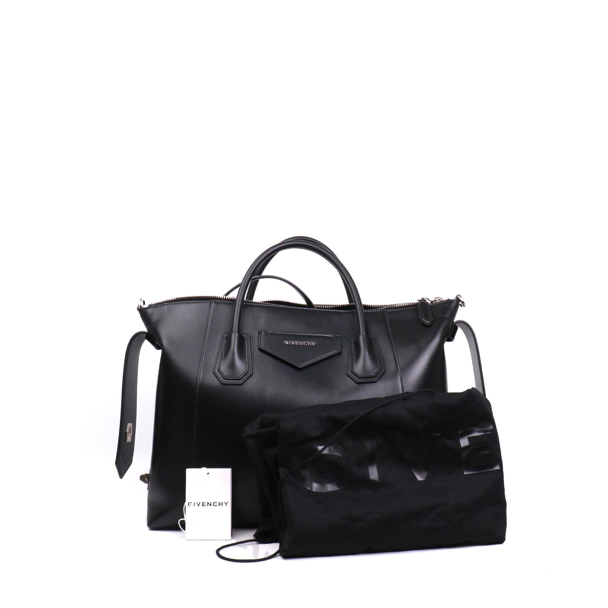 GIVENCHY - Sac à main Antigona soft medium Givenchy en cuir lisse noir