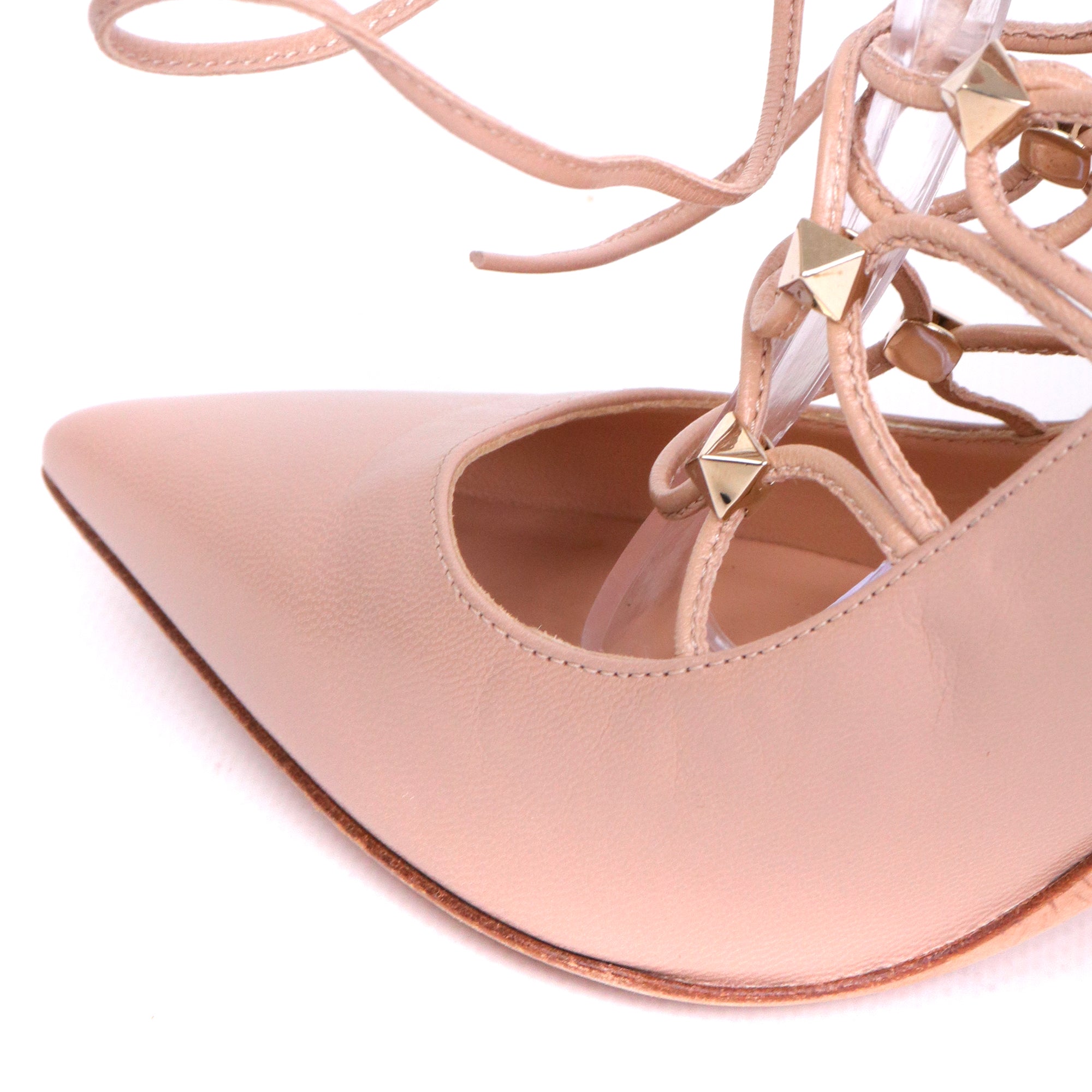 VALENTINO - Escarpins à lacets Valentino en cuir rose pâle (T36)