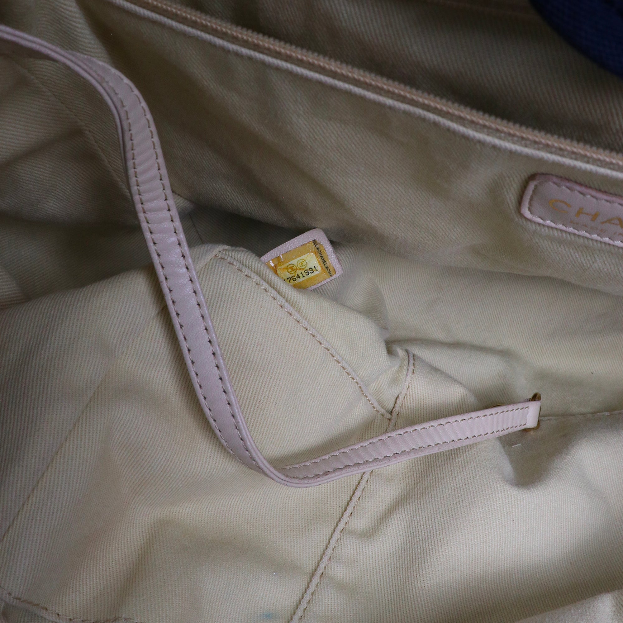 CHANEL - Sac cabas Deauville Chanel en toile bleu marine