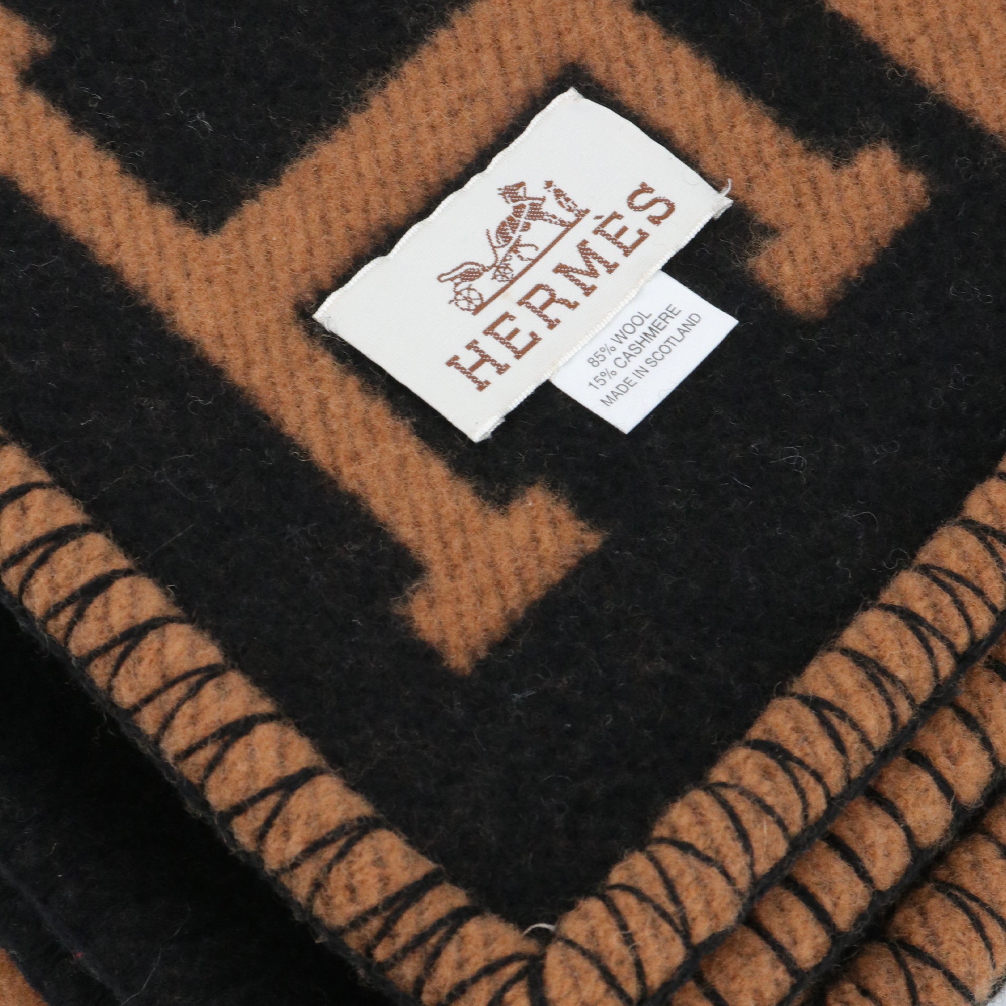 HERMÈS - Jeté de canapé Avalon III Hermès en laine marron et noir